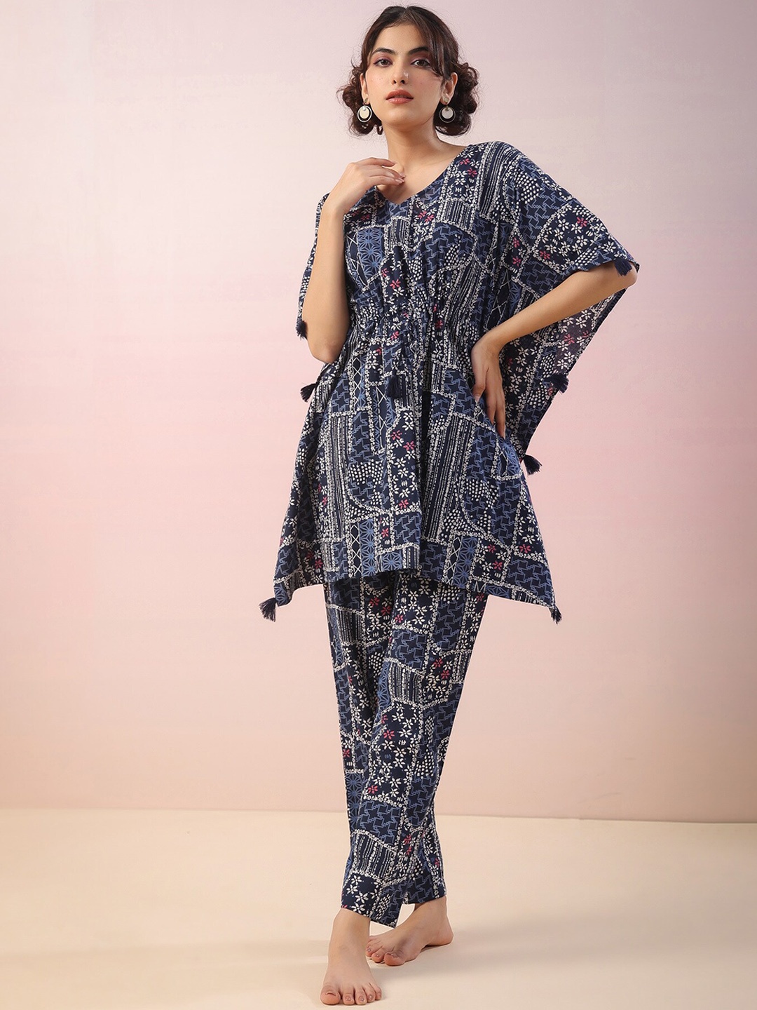 

JISORA Floral Printed Night suit, Navy blue