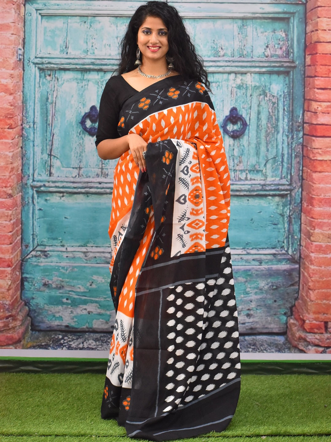 

clothonus Ethnic Motifs Pure Cotton Block Print Saree, Orange