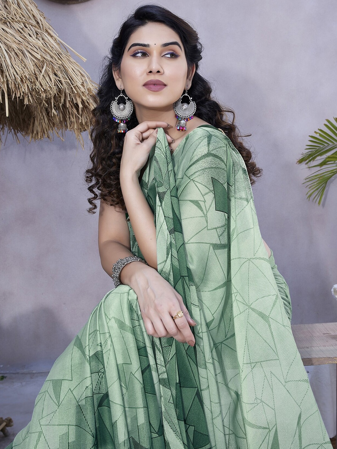 

KALINI Geometric Printed Saree, Green