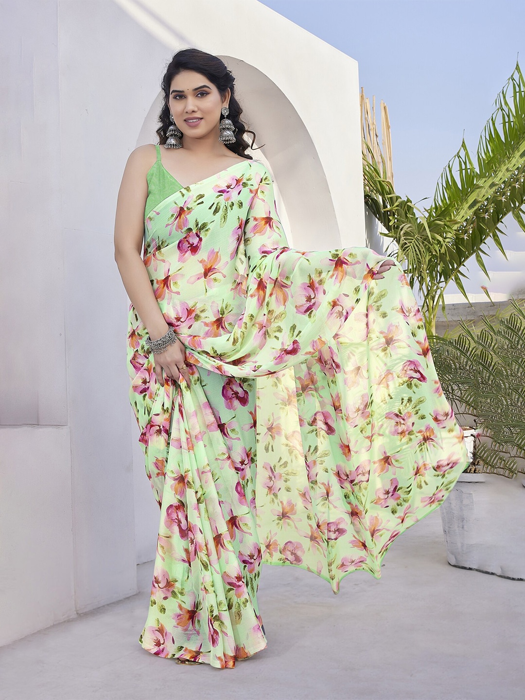 

KALINI Floral Printed Saree, Green