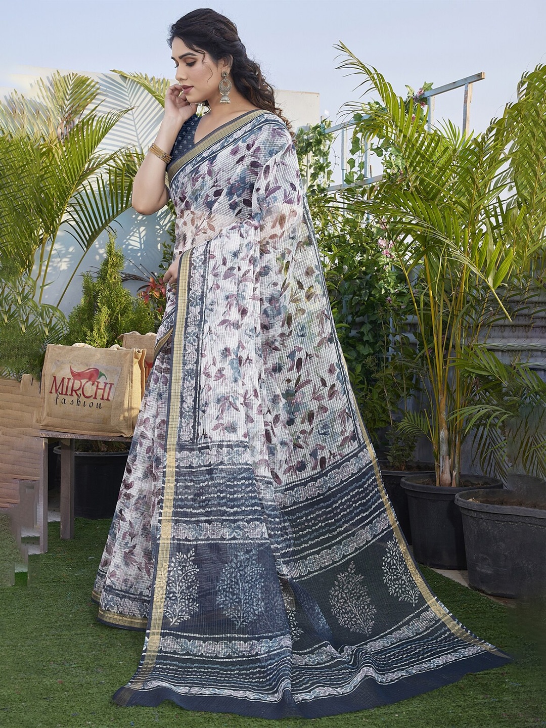 

KALINI Floral Printed Zari Saree, White