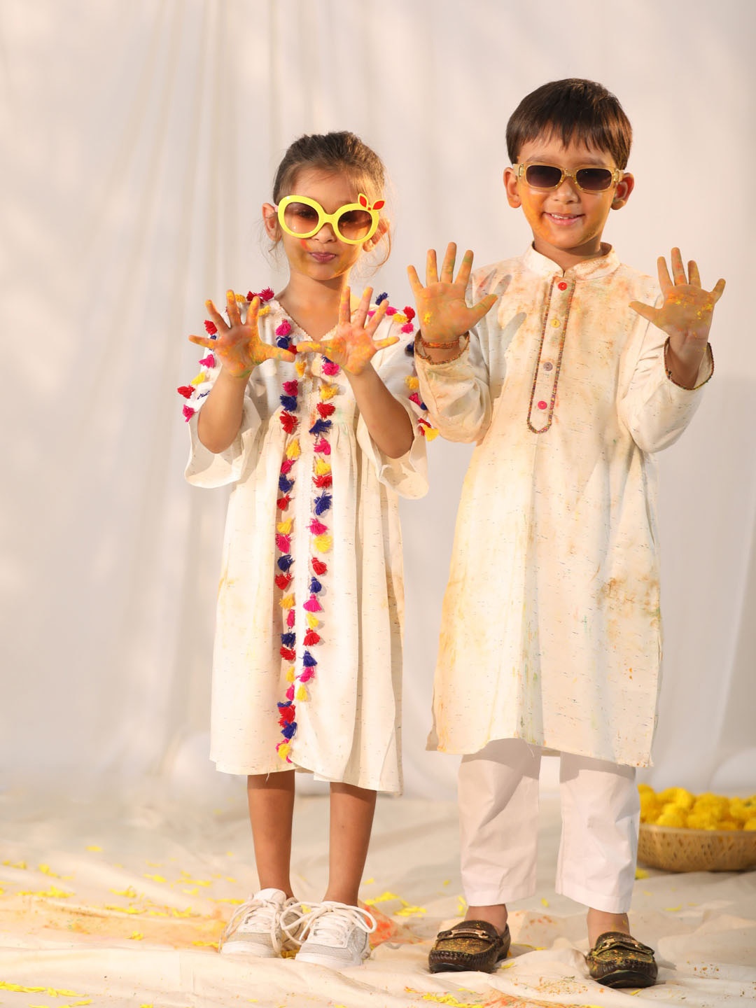 

VASTRAMAY Boys Mandarin Collar Regular Straight Kurta With Pyjamas, Cream