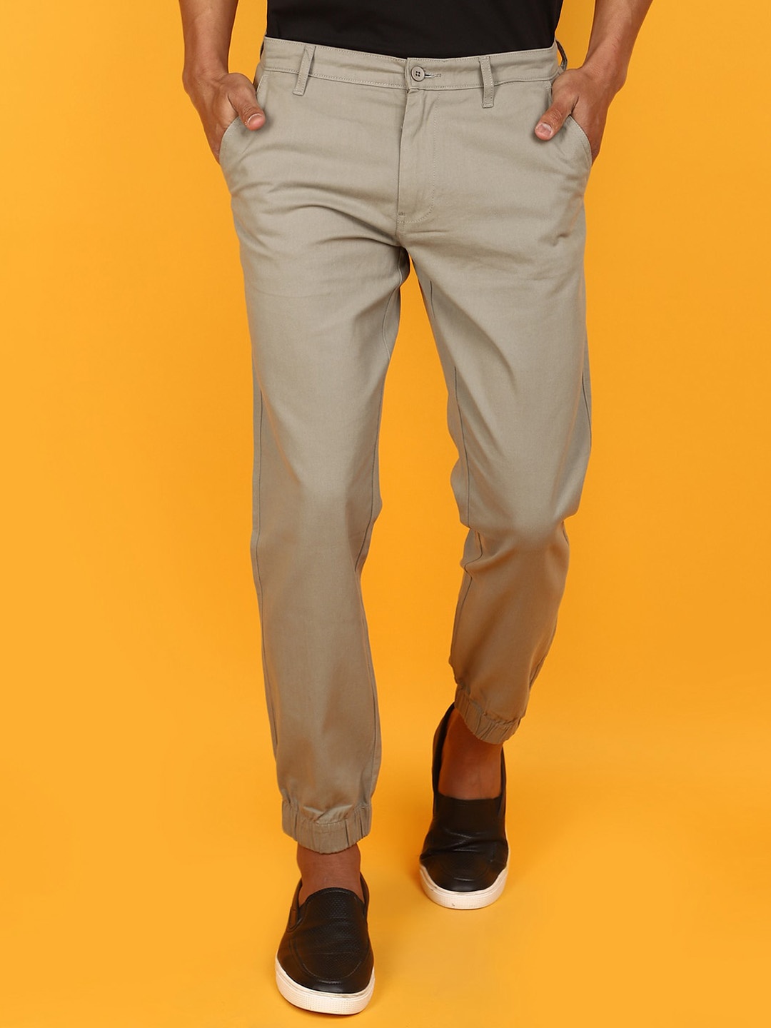 

V-Mart Men Mid-Rise Cotton Trousers, Grey