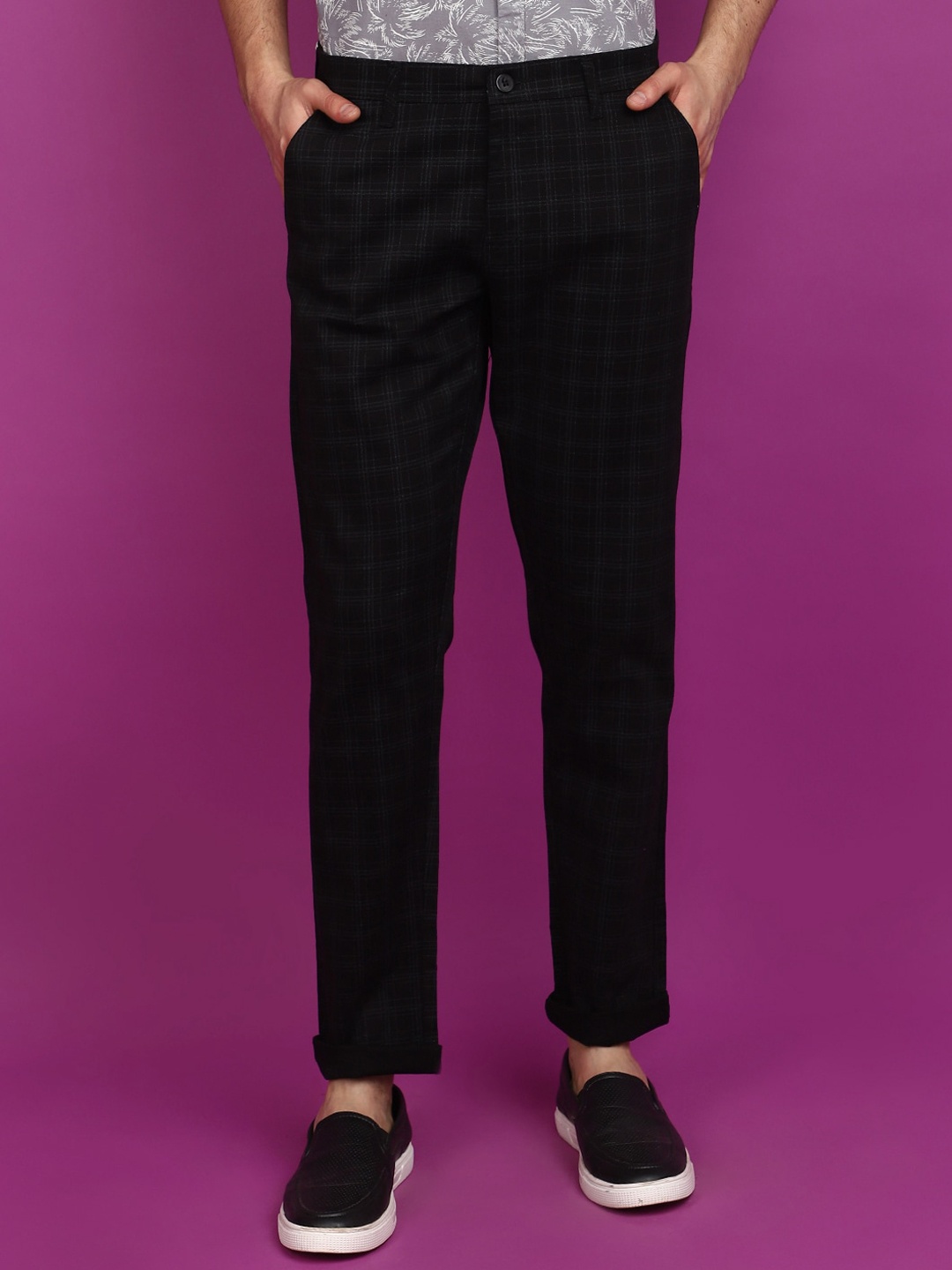 

V-Mart Men Checked Slim Fit Cotton Trousers, Black