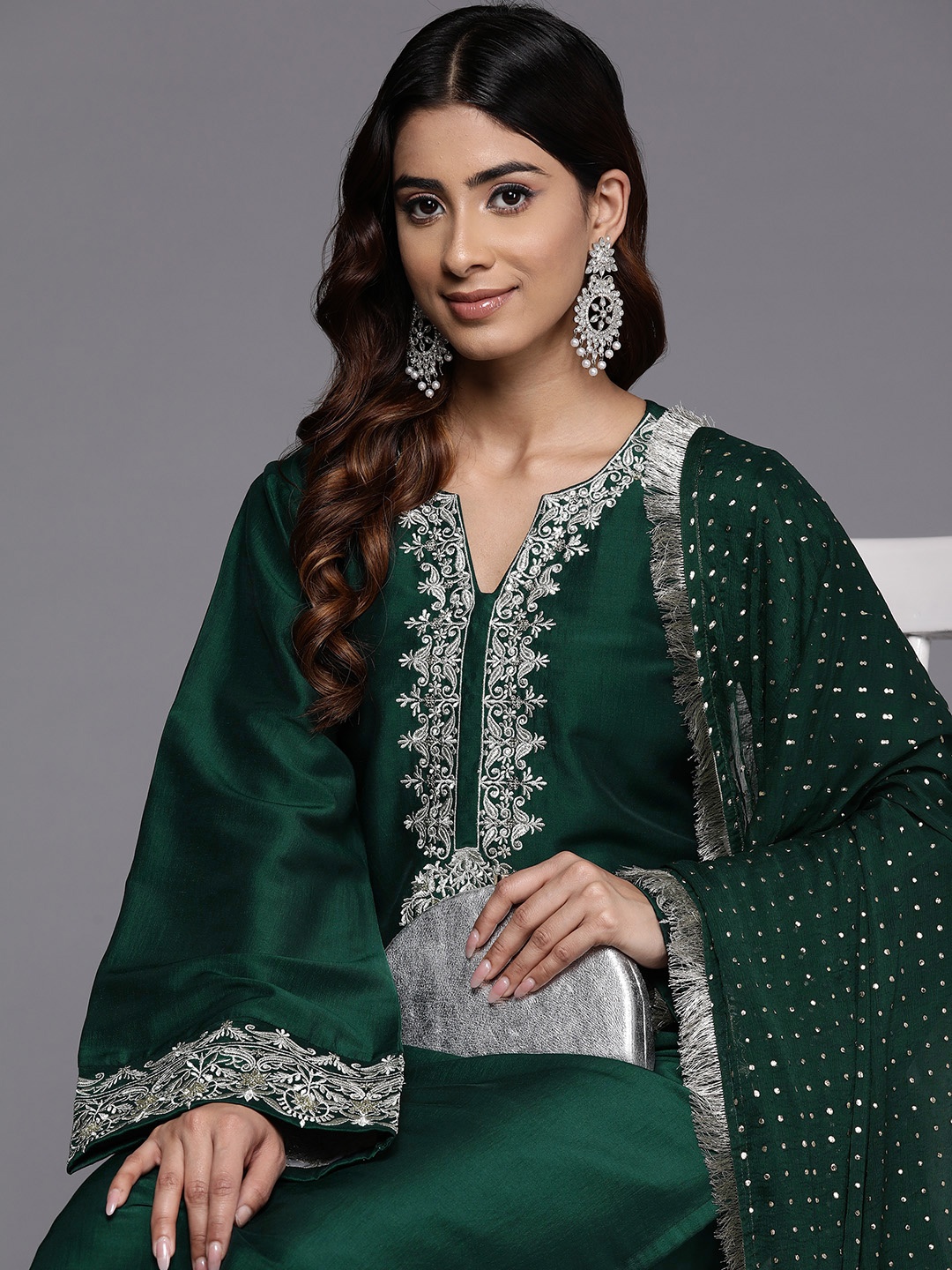 

Varanga Women Floral Embroidered Regular Kurta with Trousers & With Dupatta, Green