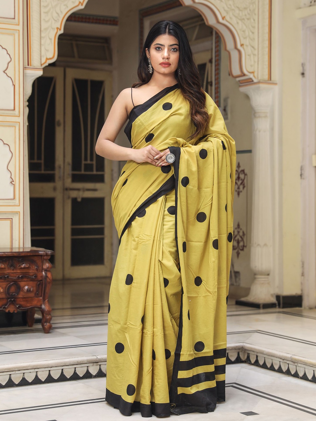 

JALTHER Ajrak Block Pure Cotton Block Print Saree, Mustard