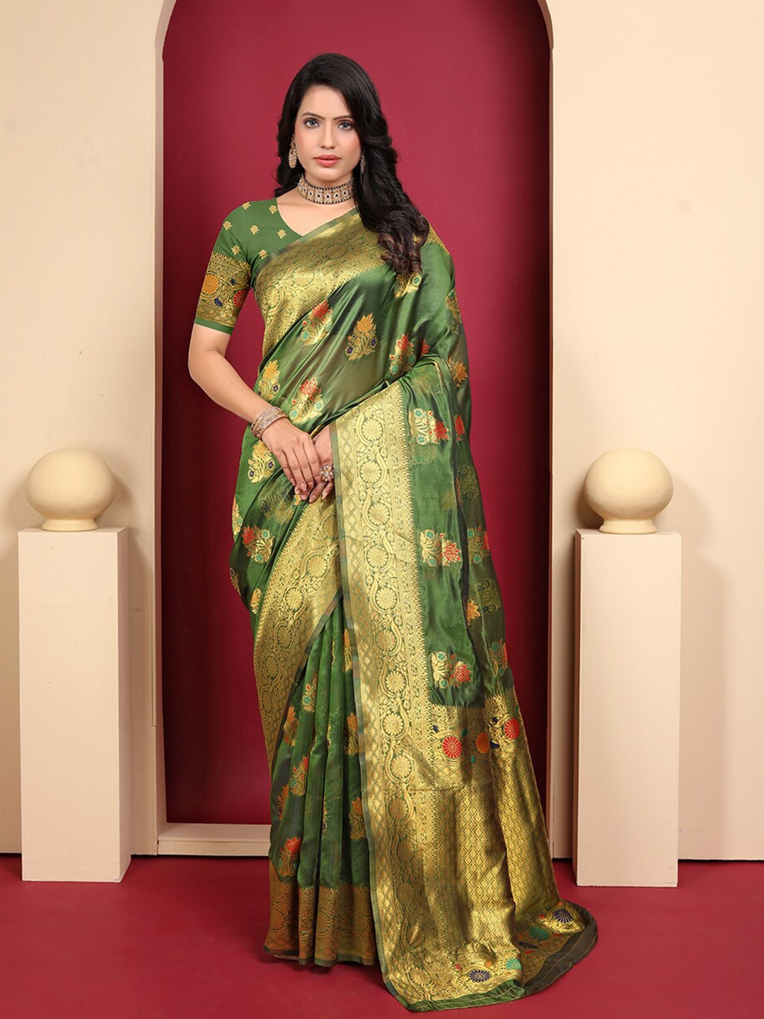 

Pionex Floral Woven Design Zari Organza Kanjeevaram Saree, Green