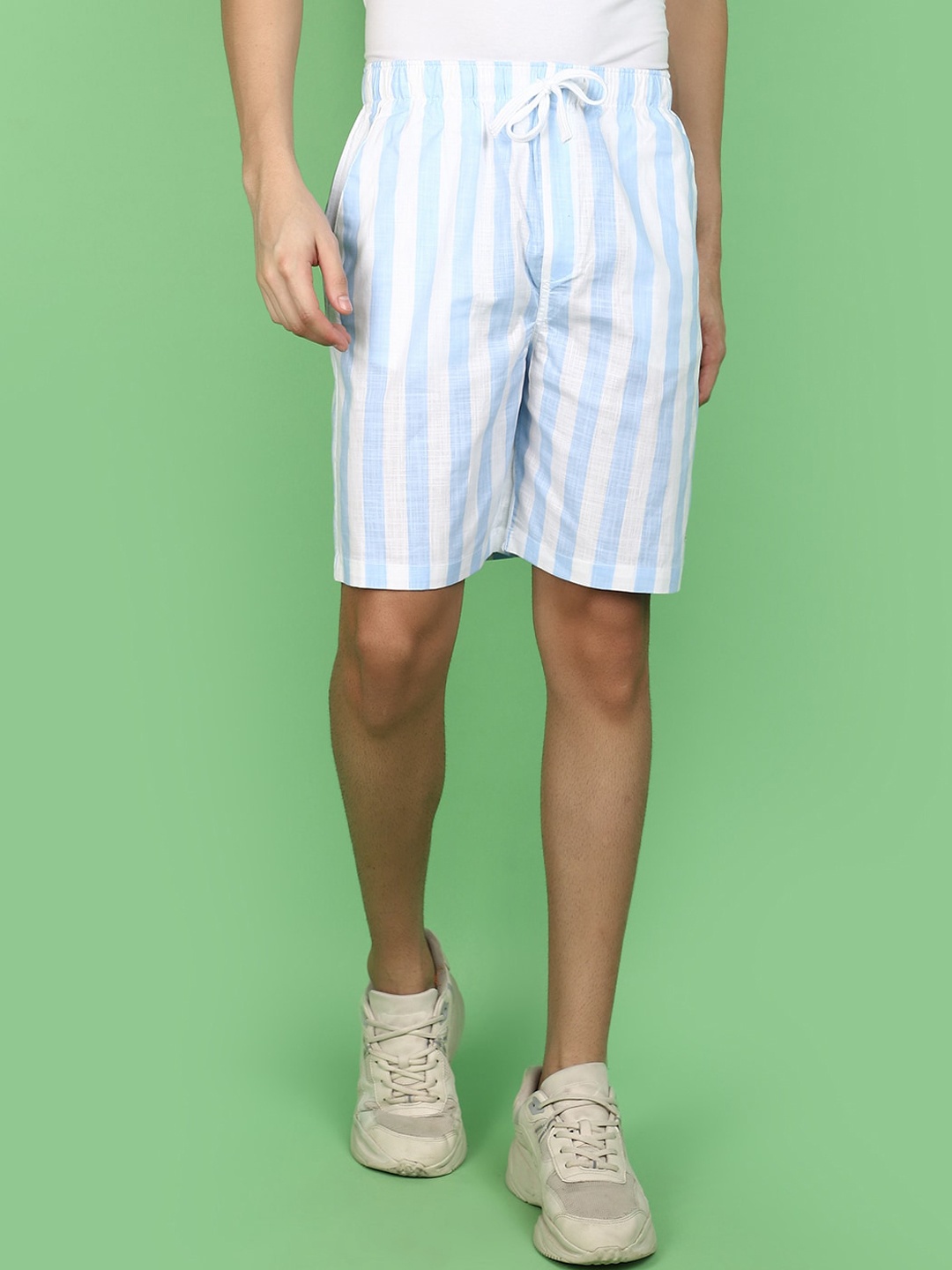 

V-Mart Men Striped Mid-Rise Seer Sucker Cotton Shorts, Blue