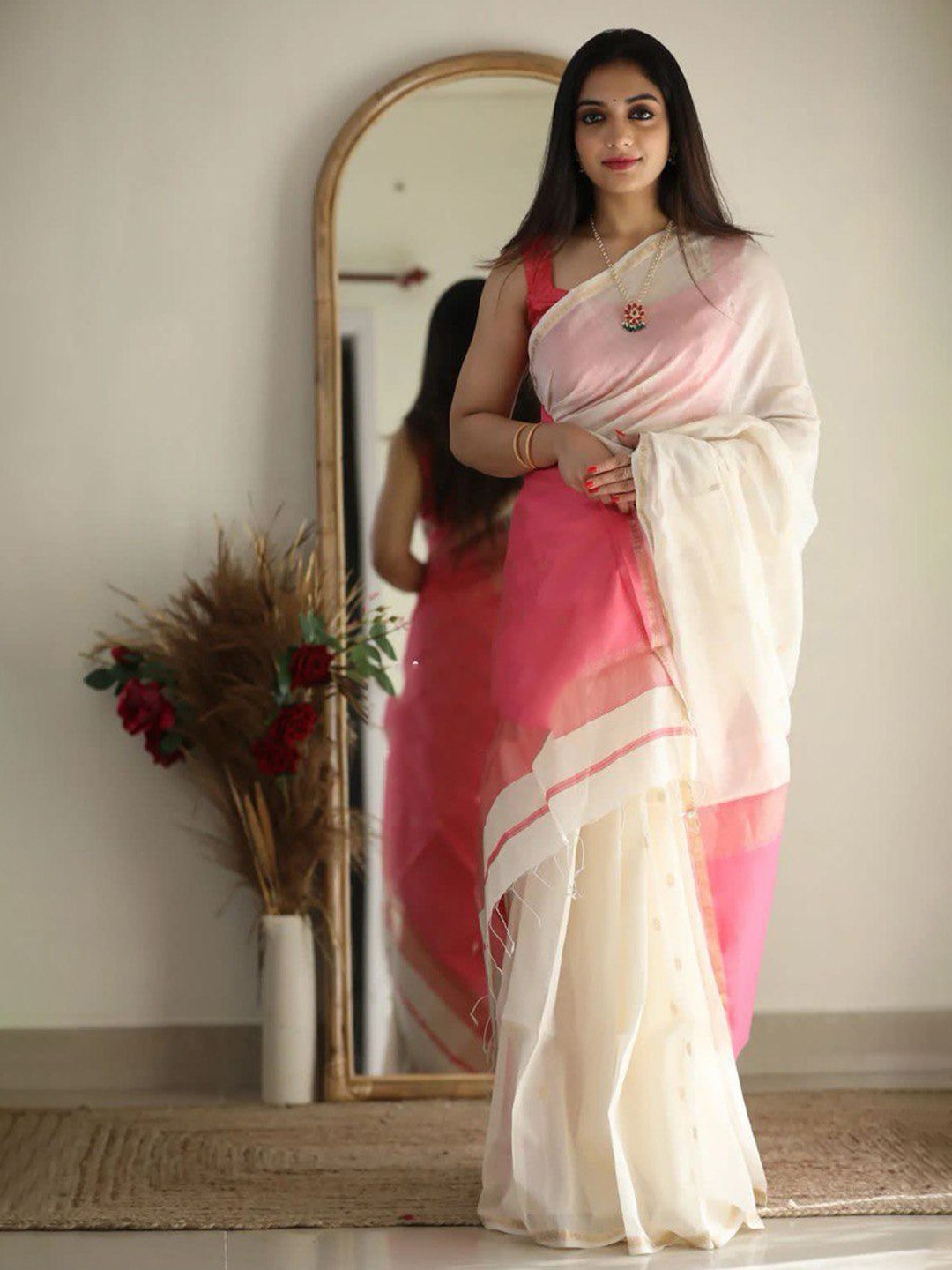 

NIWAA Polka Dots Woven Design Zari Maheshwari Saree, White