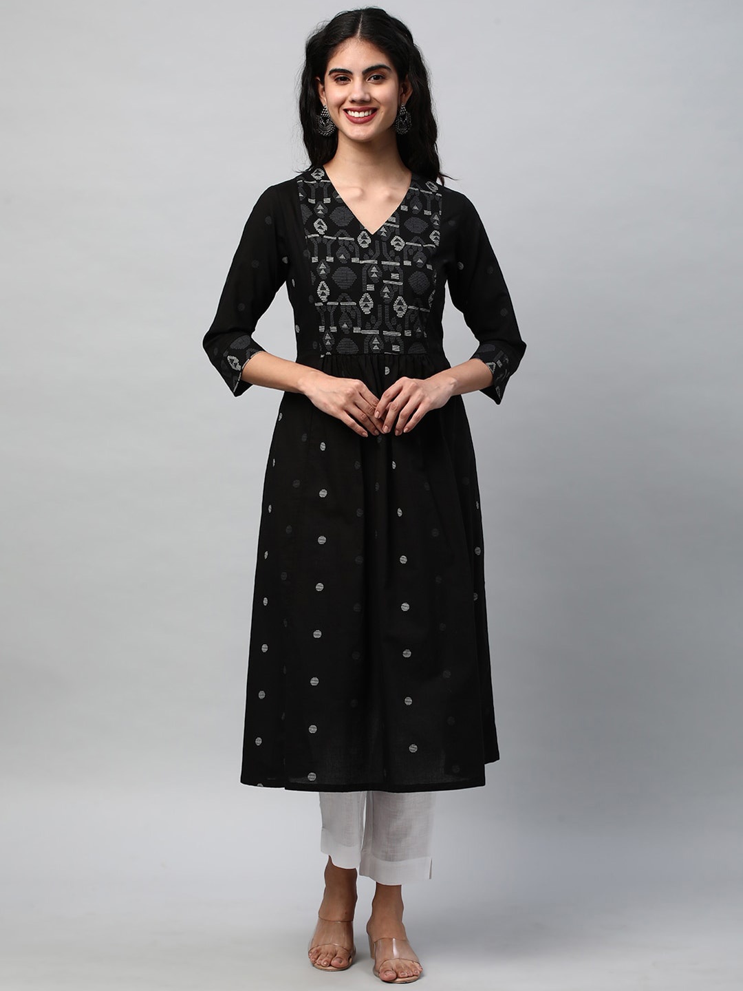 

KAMI KUBI Woven Design V-Neck Pure Cotton A-line Kurta, Black