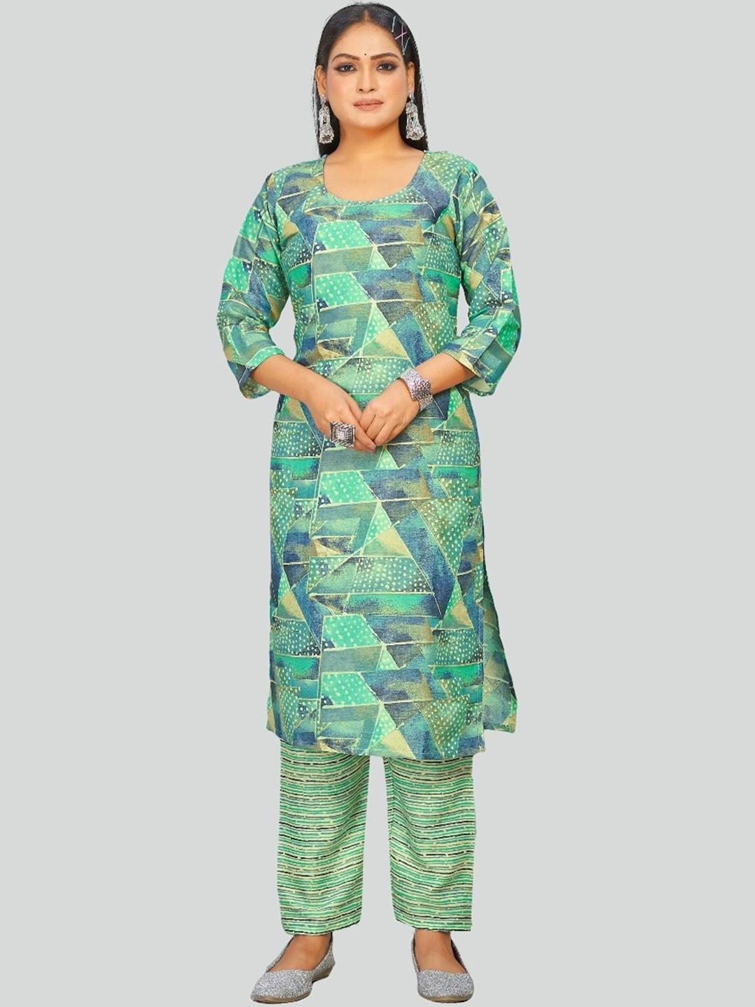

BAESD Geometric Printed Round Neck Regular Straight Kurta With Trousers, Teal