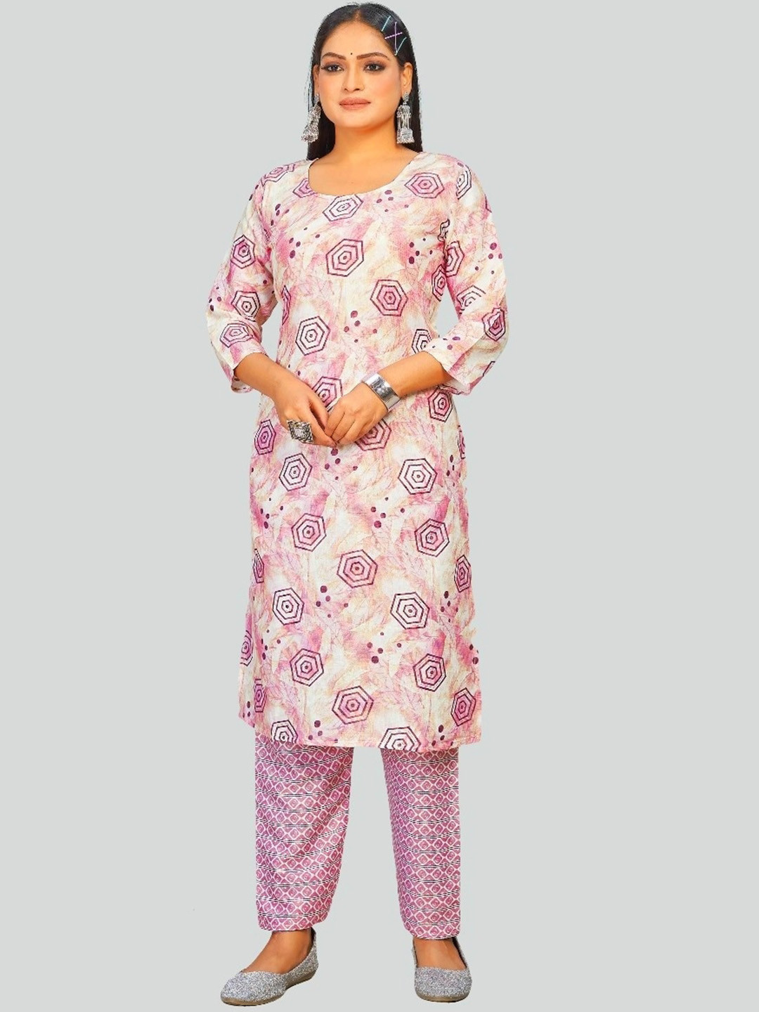 

BAESD Ethnic Motifs Printed Round Neck Regular Kurta with Trousers, Pink