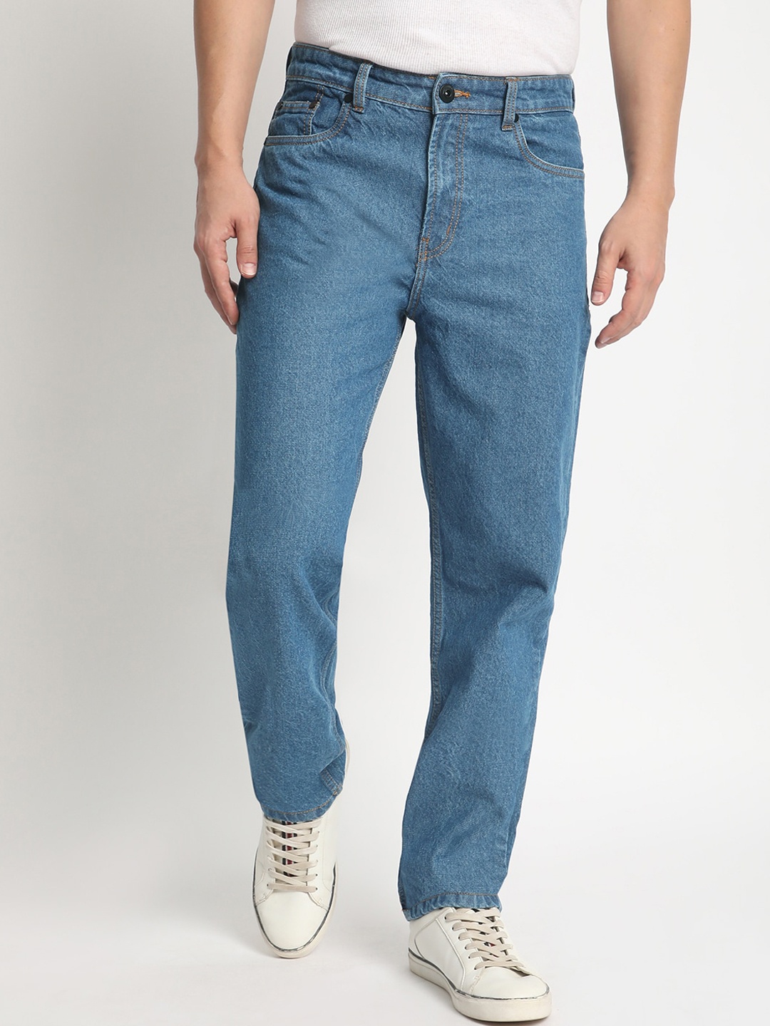 

The Roadster Lifestyle Co. Men Straight Fit Mid Rise Clean Look Pure Cotton Jeans, Blue