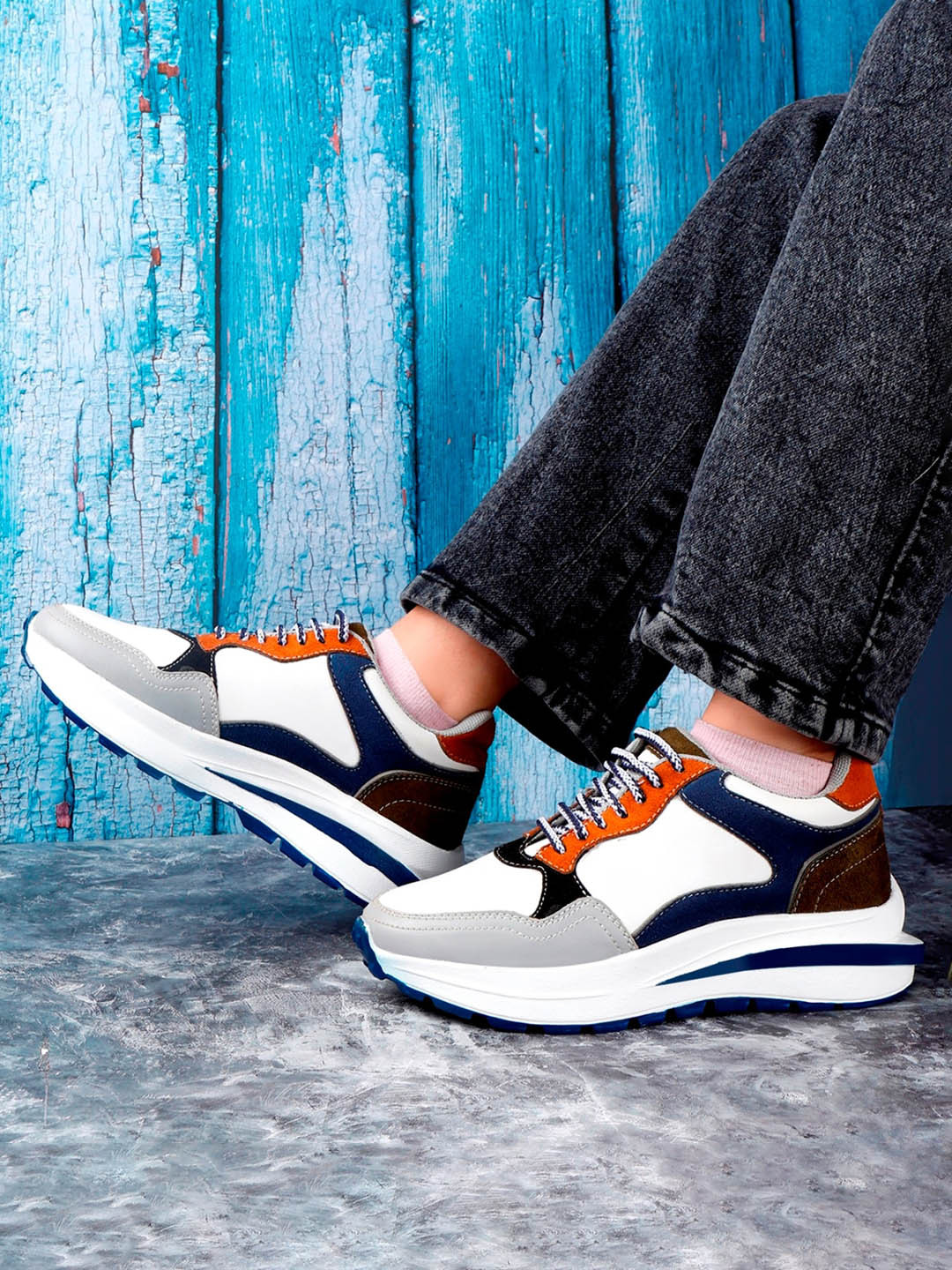

The Roadster Lifestyle Co. Women Blue Colourblocked Casual Sneakers