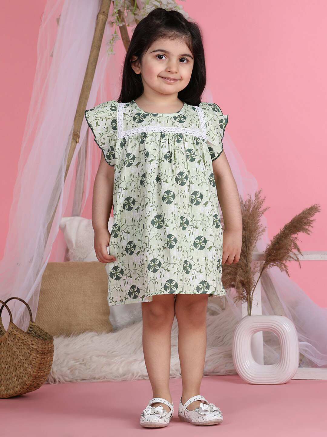 

Cutiekins Girls Floral Print Round Neck Flutter Sleeve A-Line Dress, Green