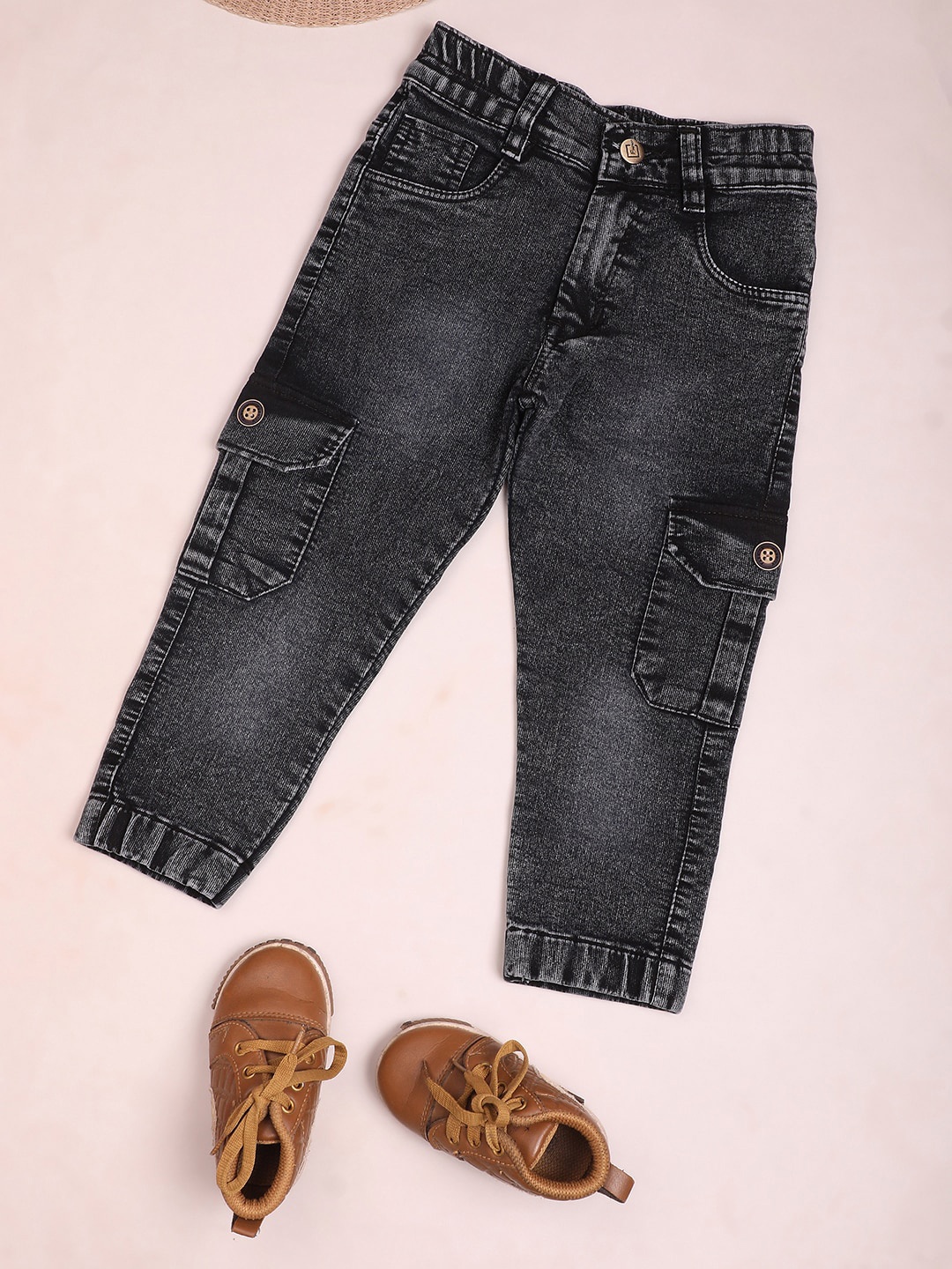 

V-Mart Boys Mid-Rise Clean Look Light Fade Jeans, Grey