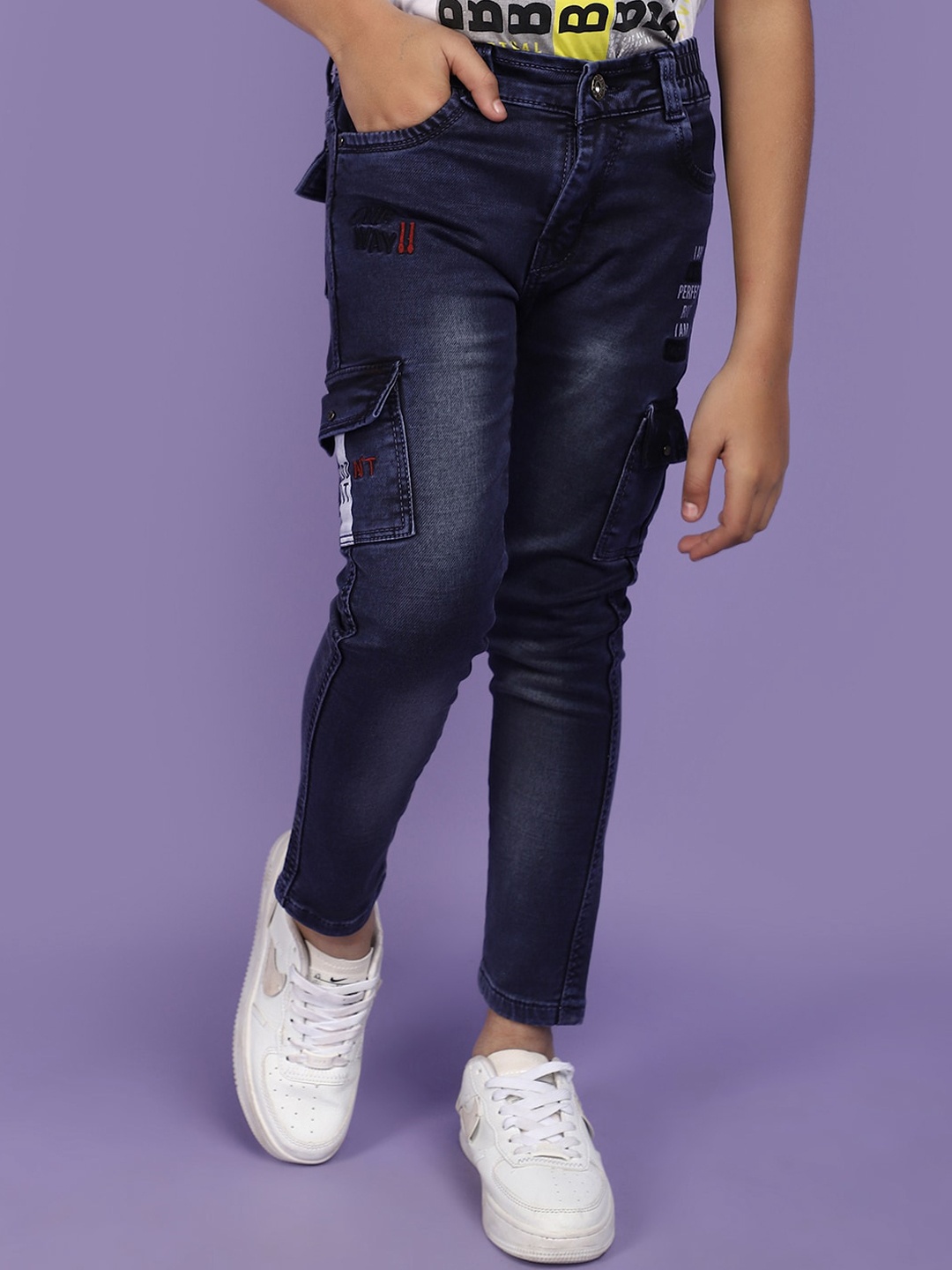 

V-Mart Boys Mid-Rise Clean Look Light Fade Jeans, Blue