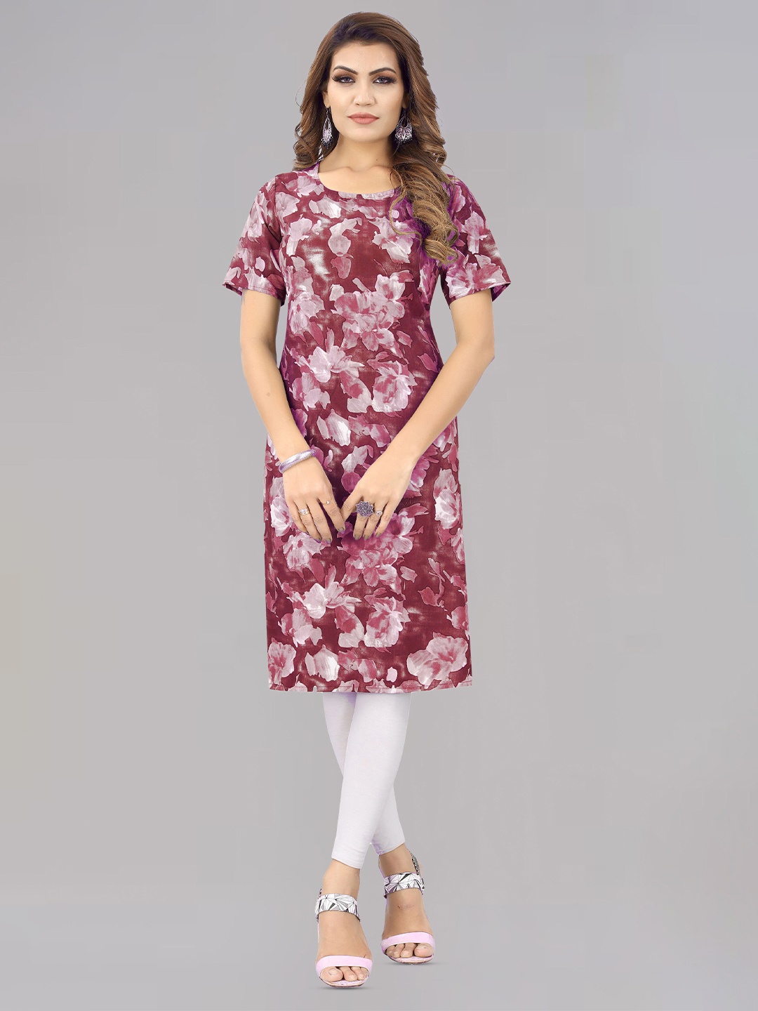 

Kiwie Floral Printed Short Sleeves Straight Kurta, Maroon