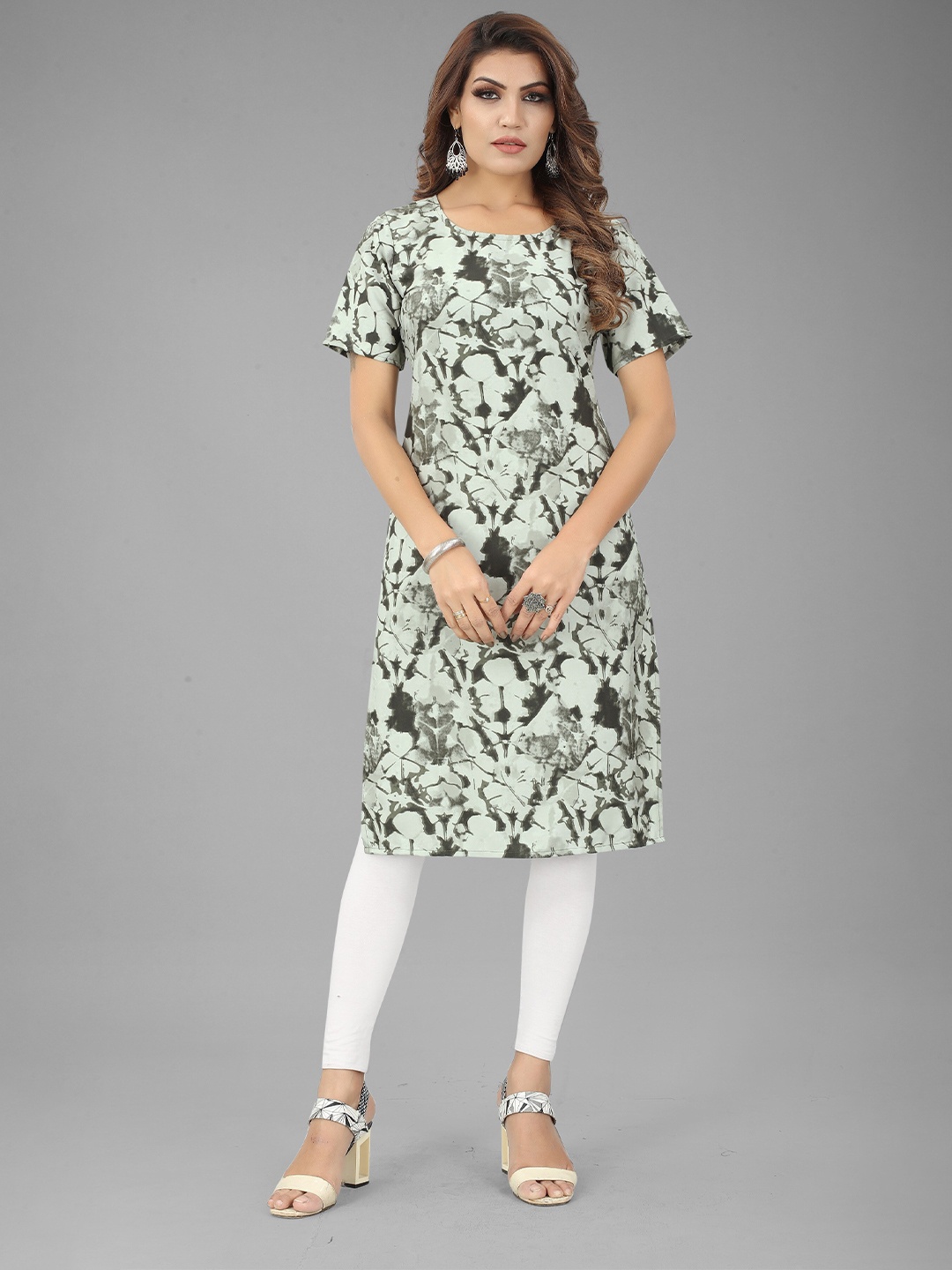 

Kiwie Printed Round Neck Straight Kurta, Green