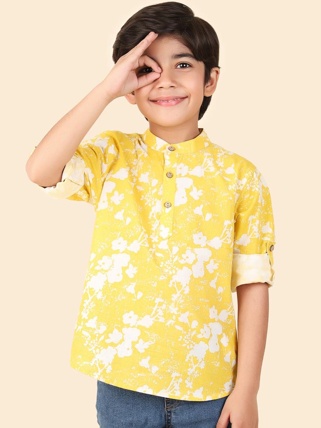 

Fabindia Boys Floral Printed Cotton Straight Kurta, Yellow
