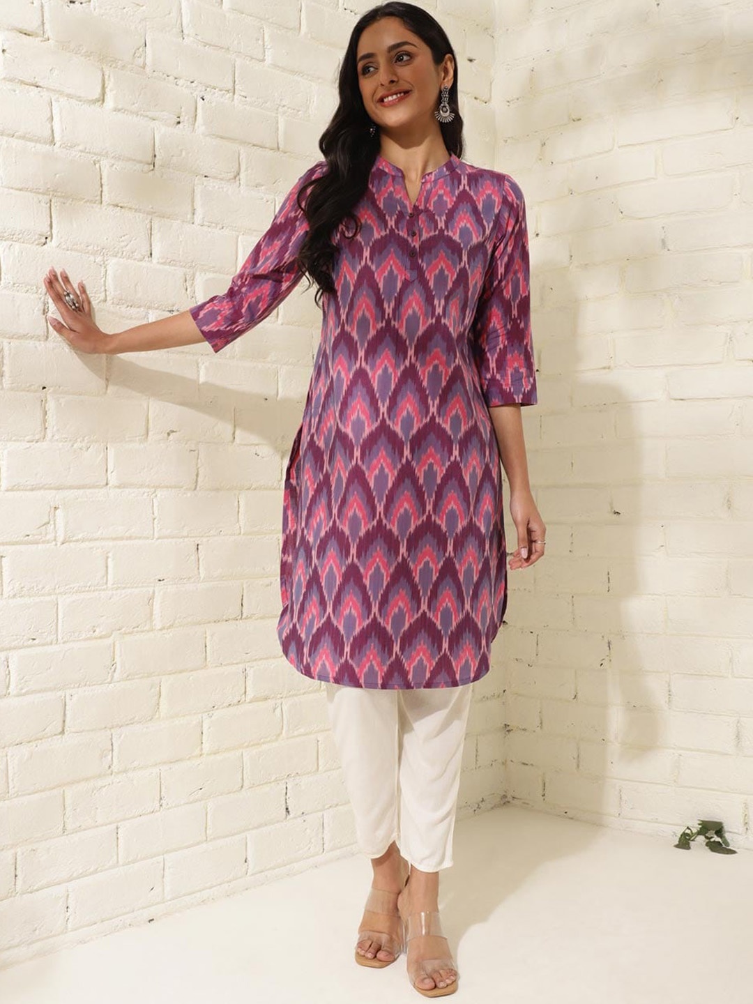 

Fabindia Ikat Printed Mandarin Collar Three-Quarter Sleeves Cotton Straight Kurta, Purple