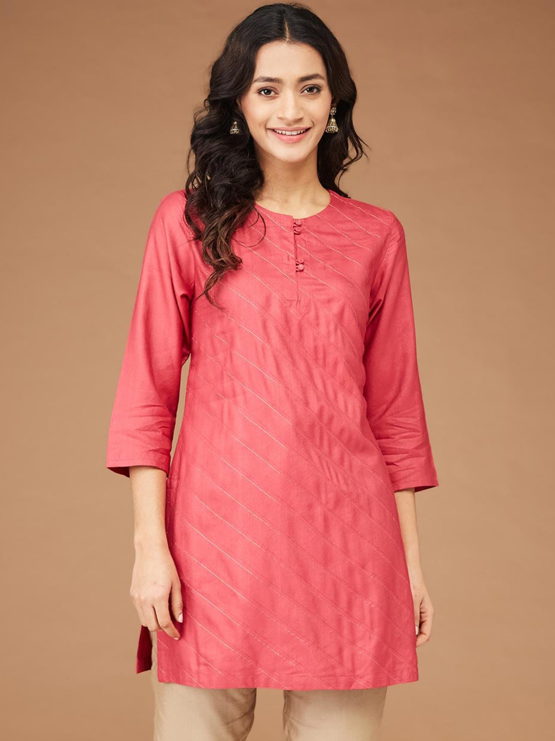 

Fabindia Stripede Strigth Kurta, Red
