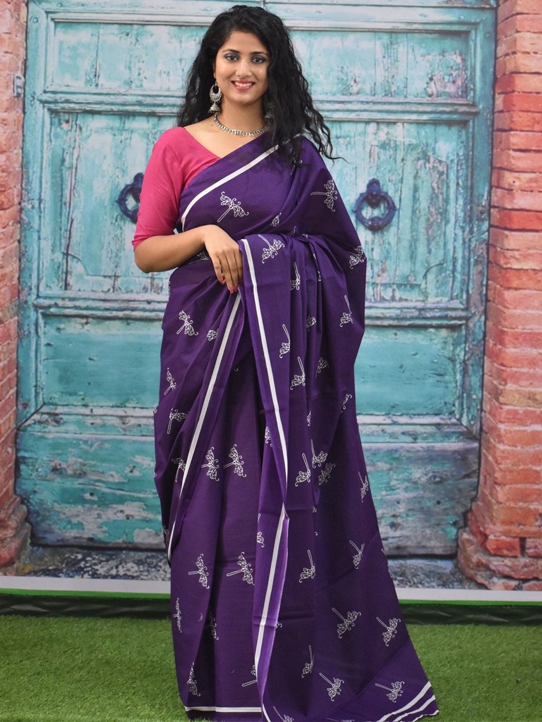 

JALTHER Geometric Printed Pure Cotton Block Print Saree, Purple