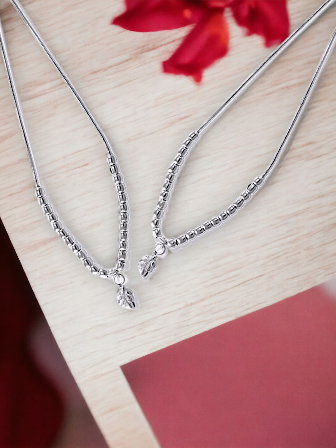 

Taraash 925 Sterling Silver Leaf Anklet