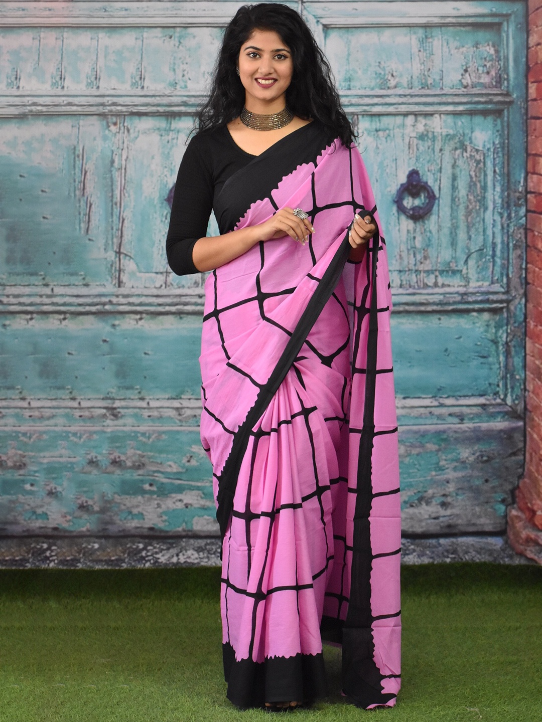 

JALTHER Checked Block Printed Saree, Pink