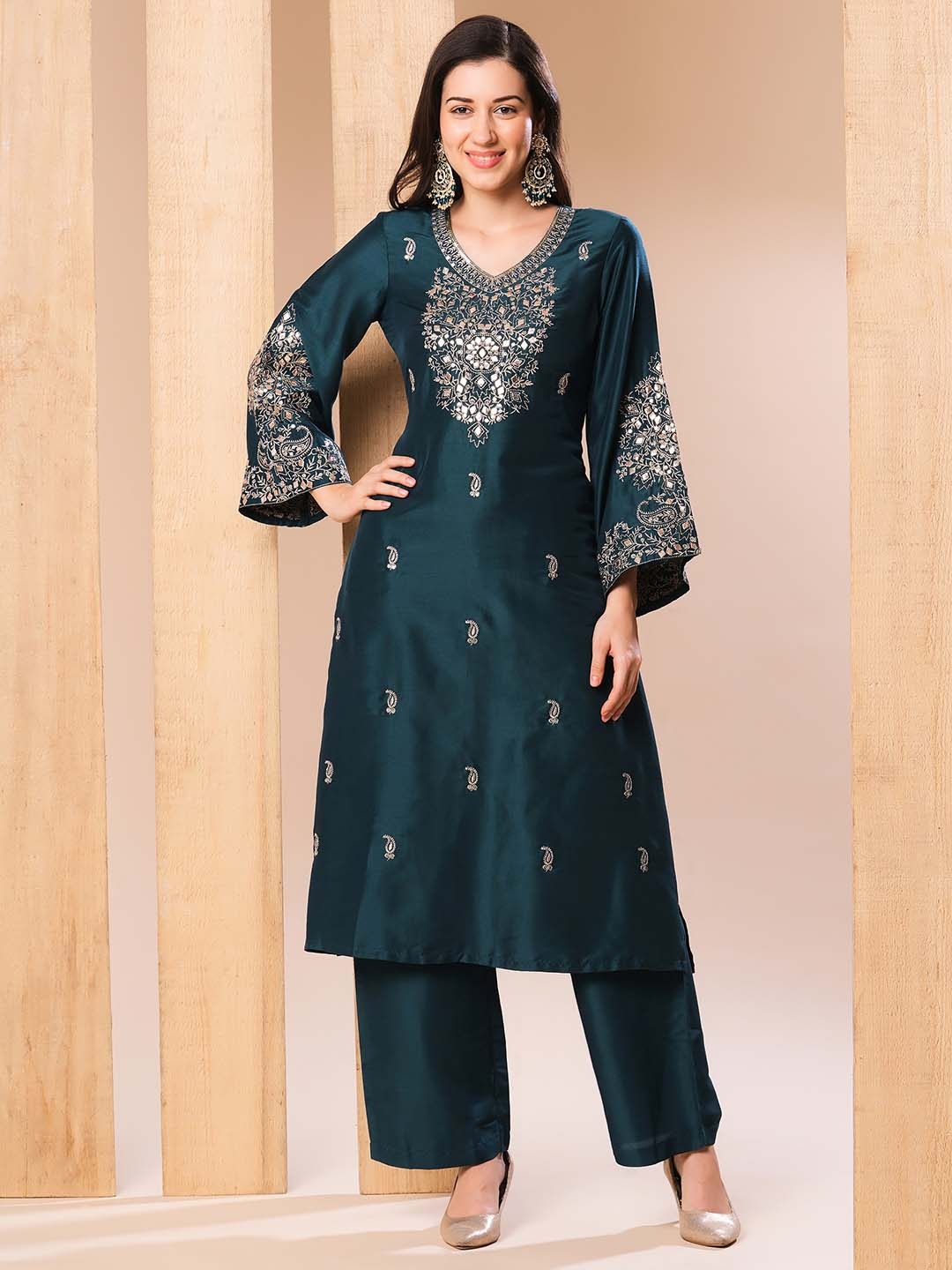 

Globus Teal Green & Gold toned Paisley Embroidered Regular Gotta Patti Kurta with Trousers