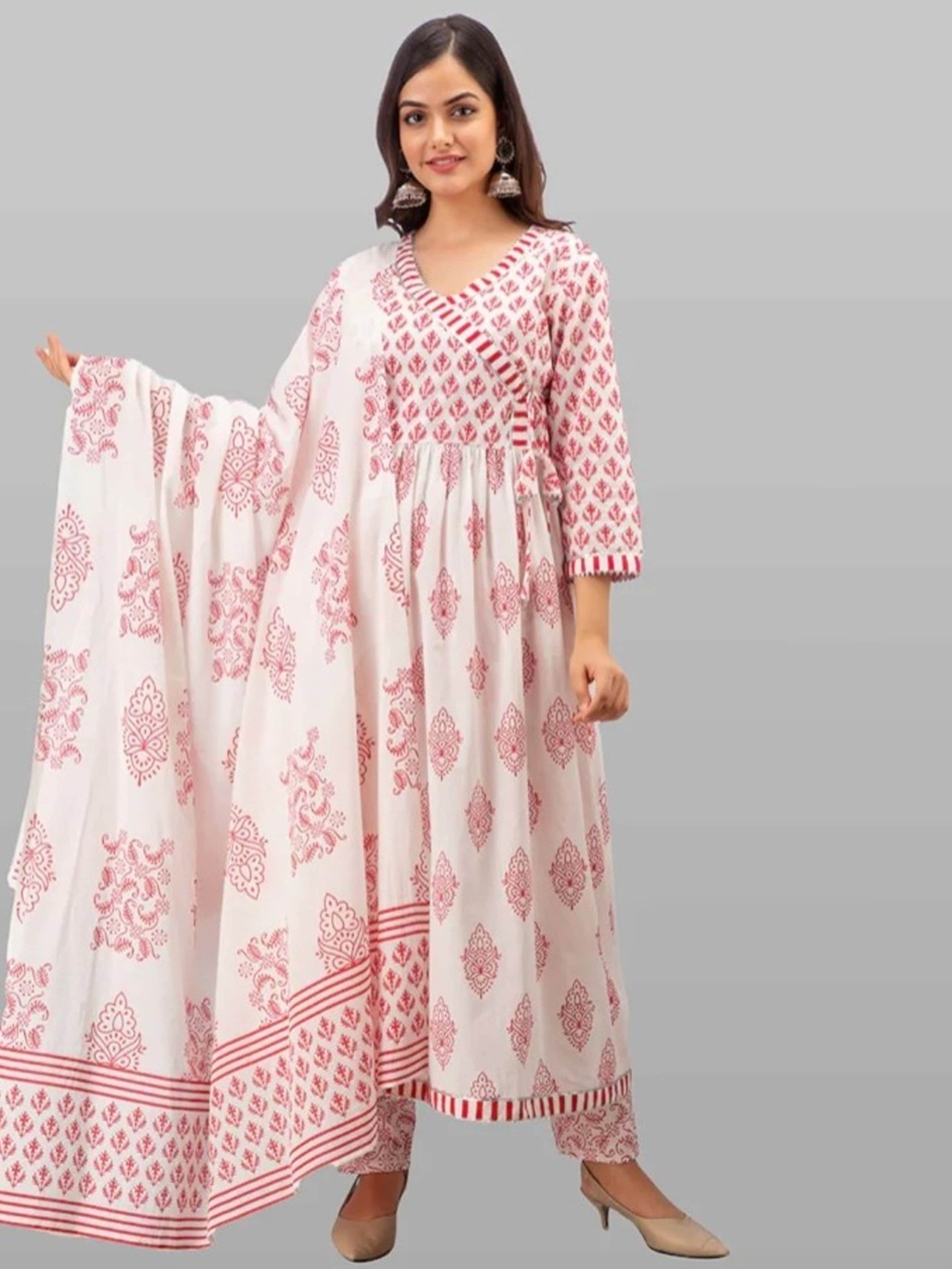 

mimi design Floral Printed Pleated V-Neck Anarkali Kurta with Salwar & Dupatta, Pink