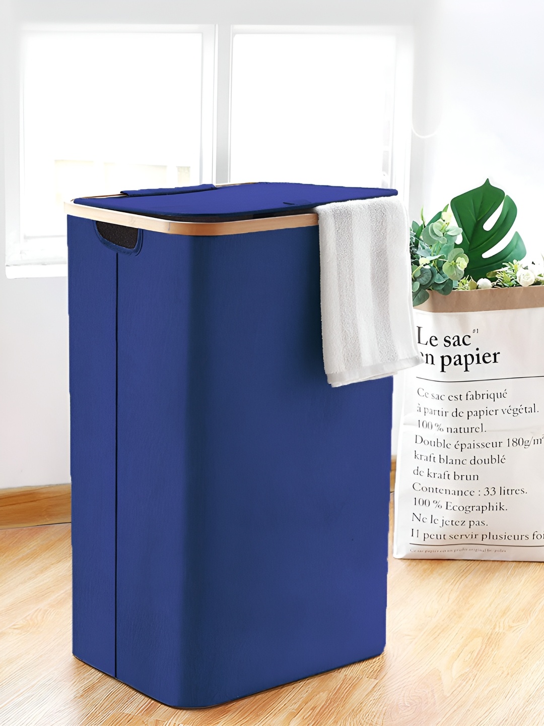 

LUXEHOME INTERNATIONAL Navy Blue Foldable Laundry Bag With Lid