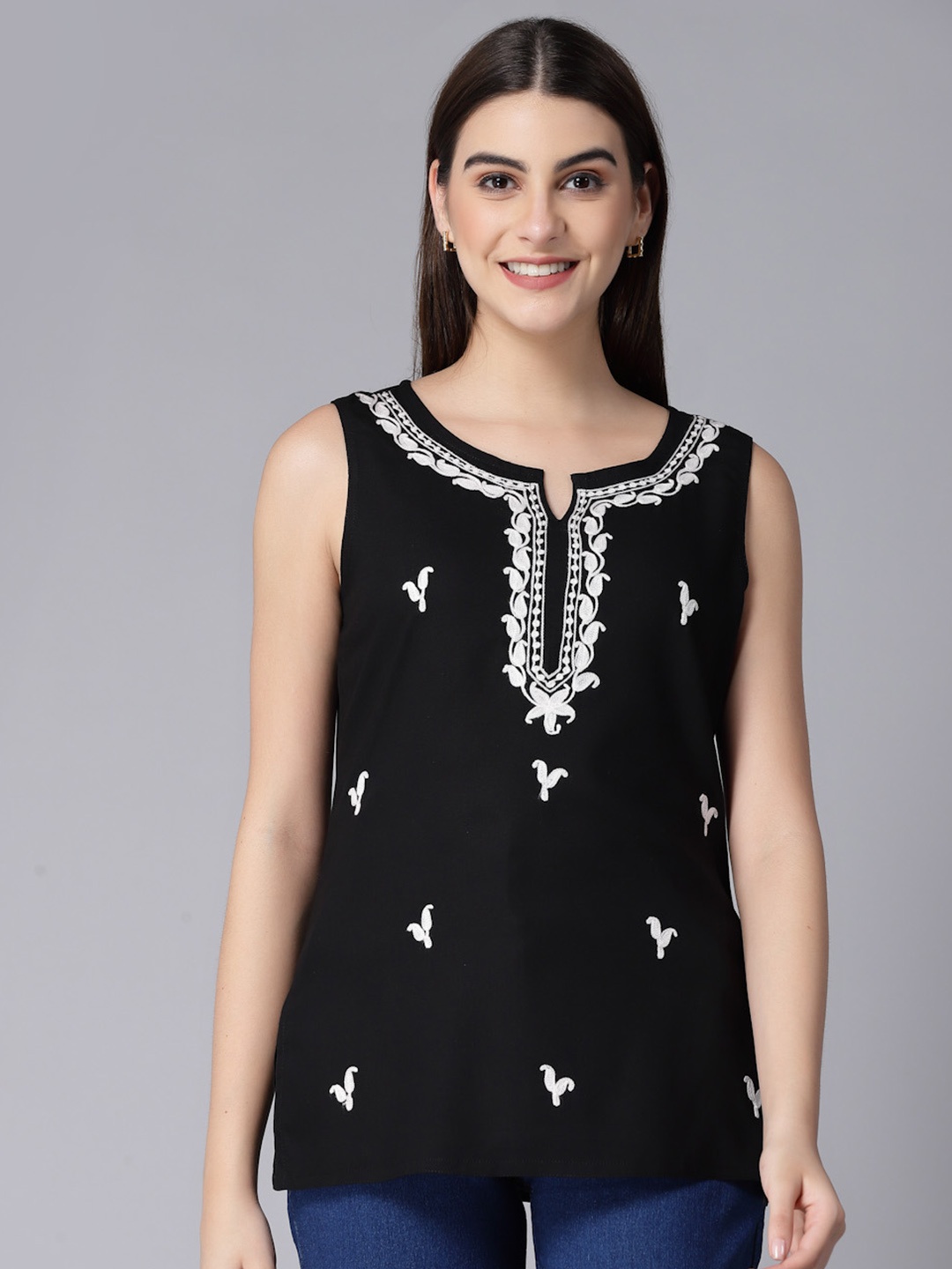 

Qazmi Laiba Kashmiri Aari Work Sleeveless Kurti, Black