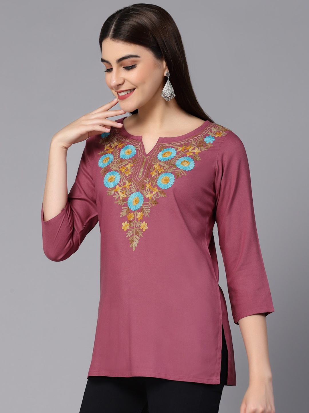 

QAZMI Israa Aari Work Straight Kurti, Pink