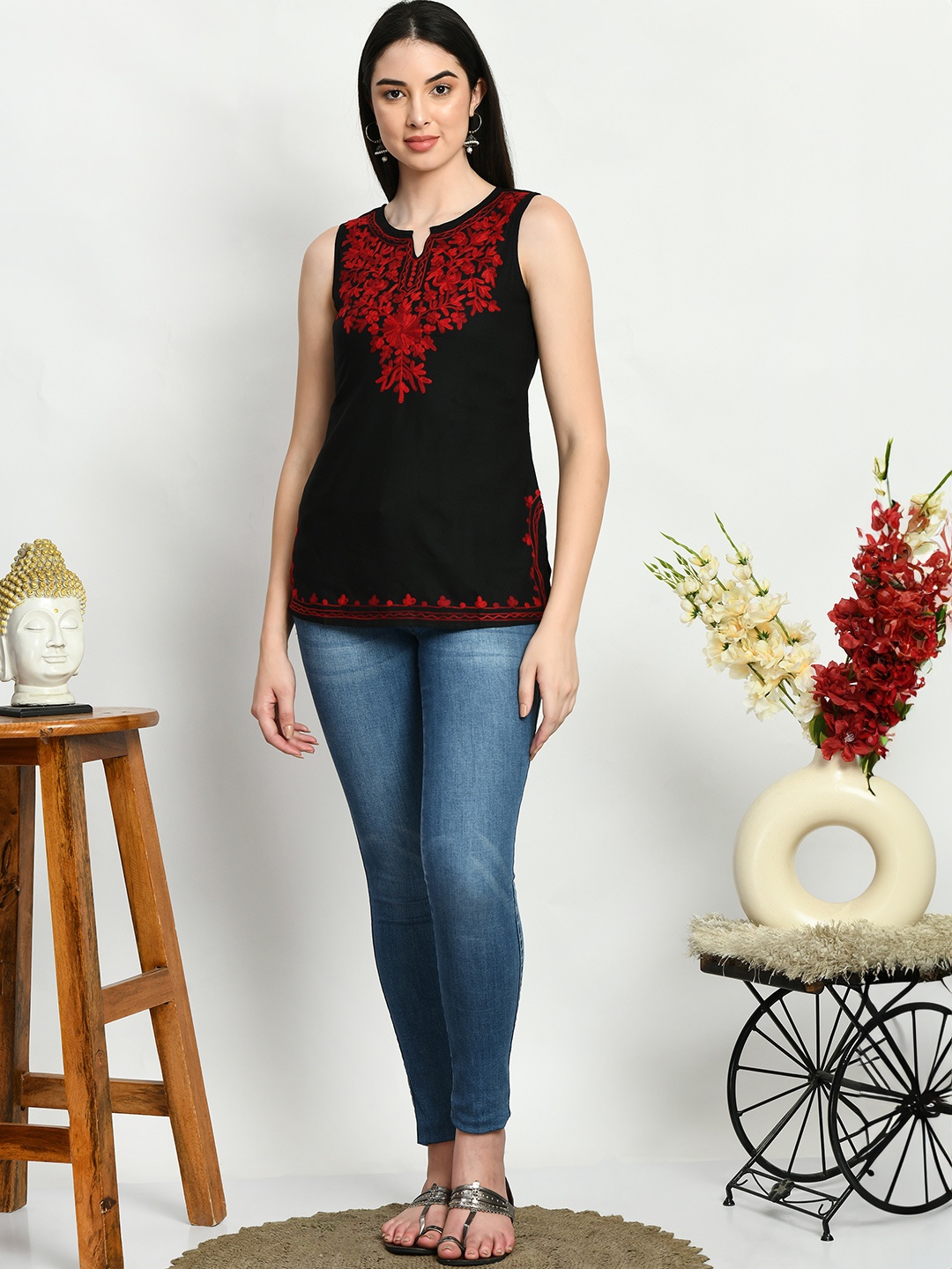 

QAZMI Aari Embroidered Sleeveless Kurti, Black