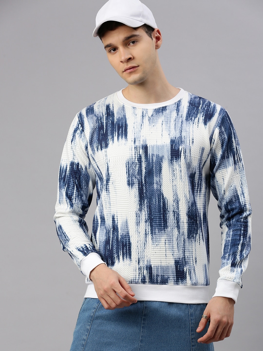 

ZEDD Printed Round Neck Pullover, Blue