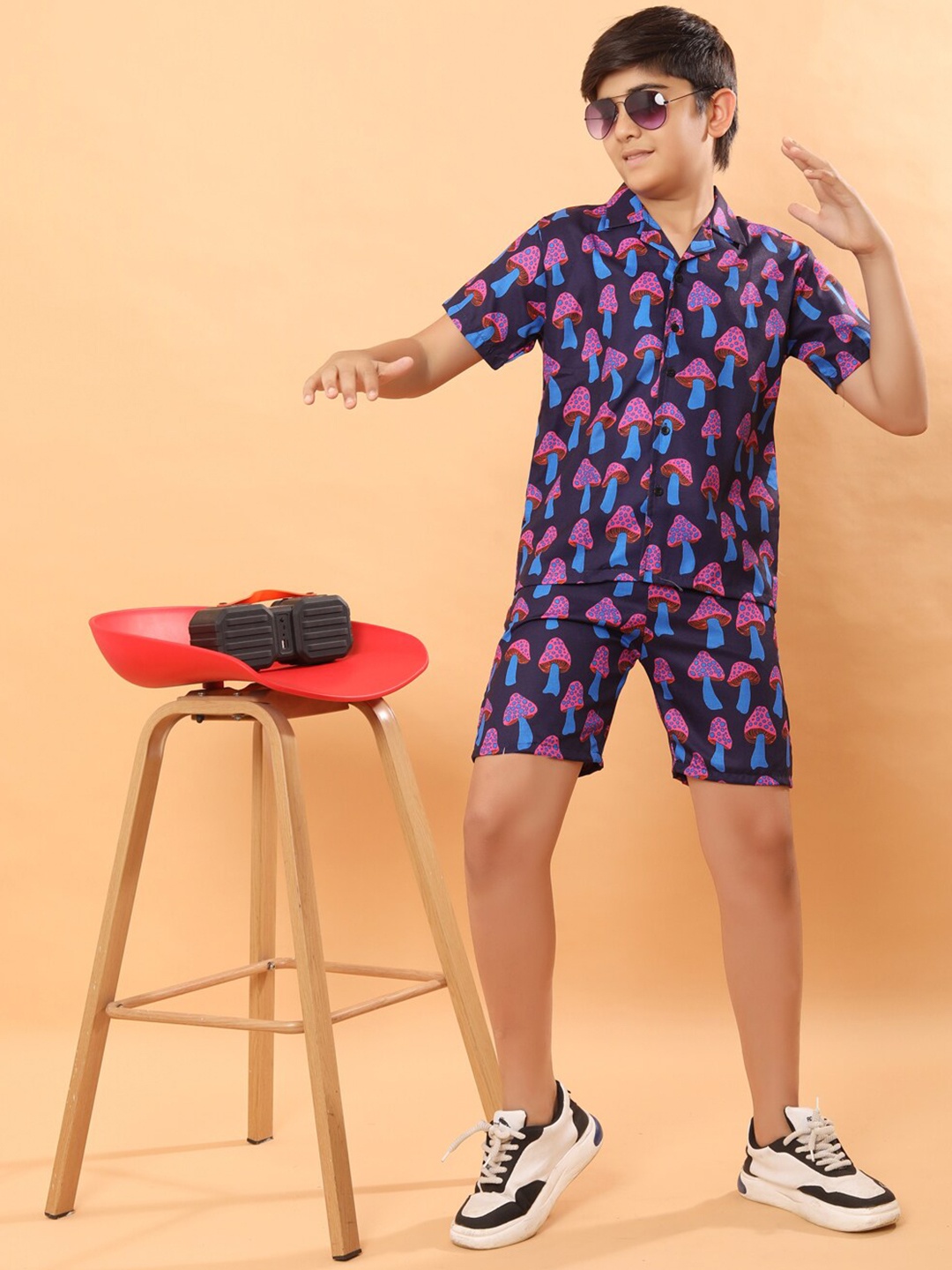 

Ninos Dreams Boys Printed Shirt with Shorts, Purple