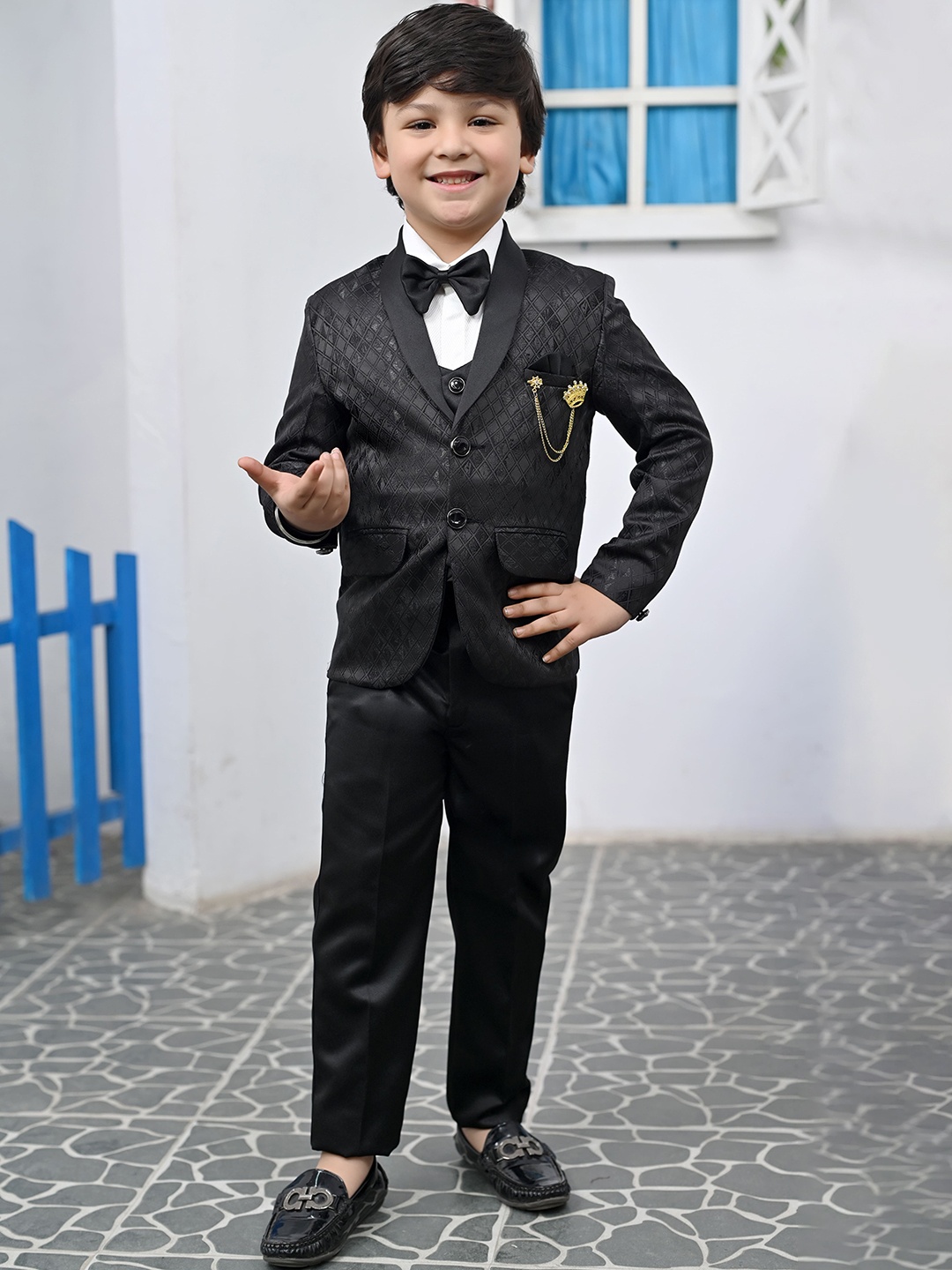 

BT DEZINES Boys Single-Breasted Satin Five-Piece Party Suit, Black