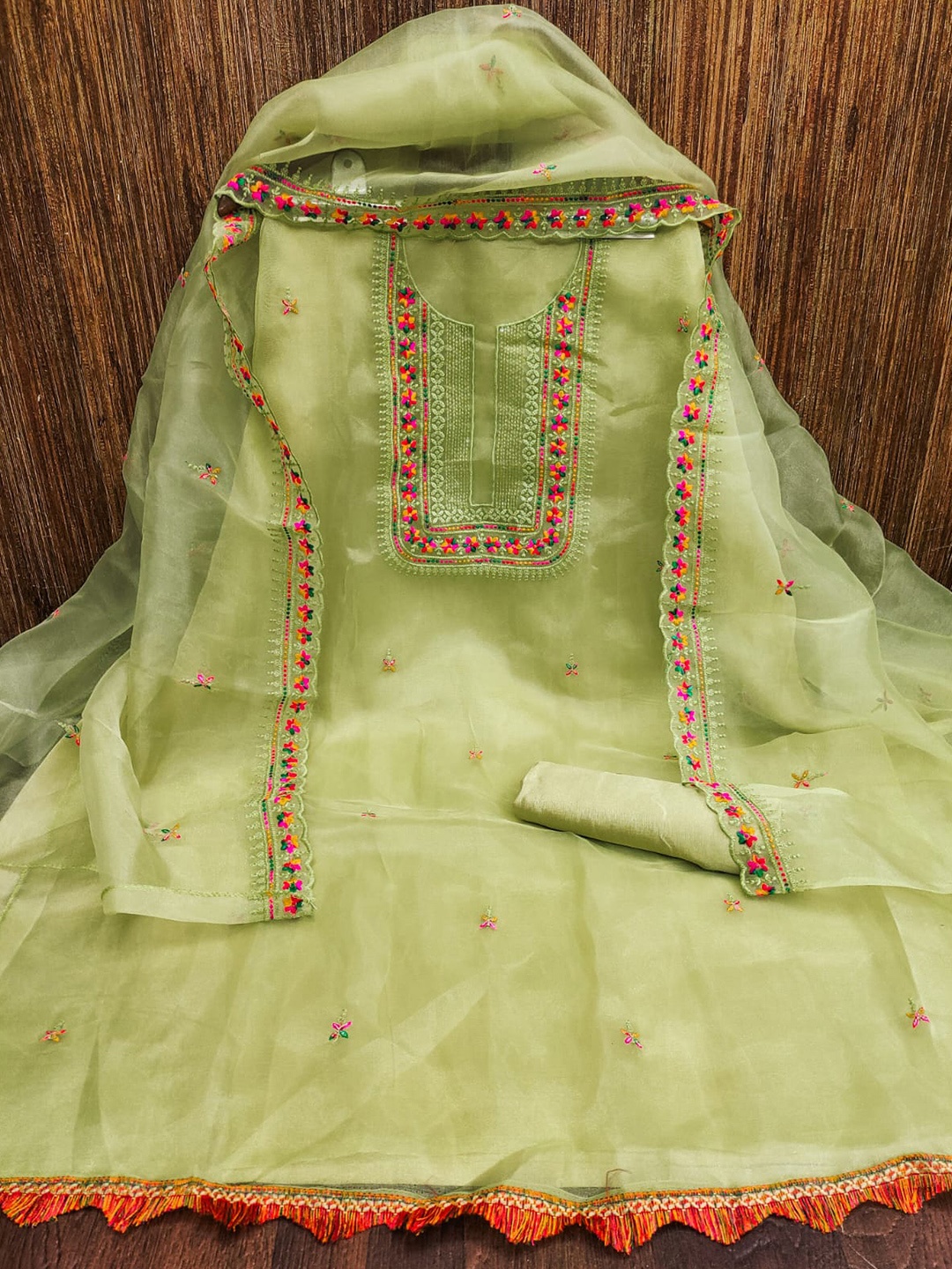 

mimi design Floral Embroidered Organza Unstitched Dress Material, Green