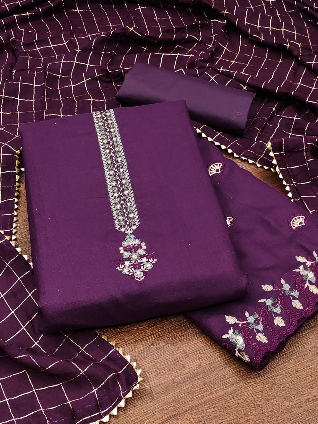 

mimi design Floral Embroidered Jute Cotton Unstitched Dress Material, Purple