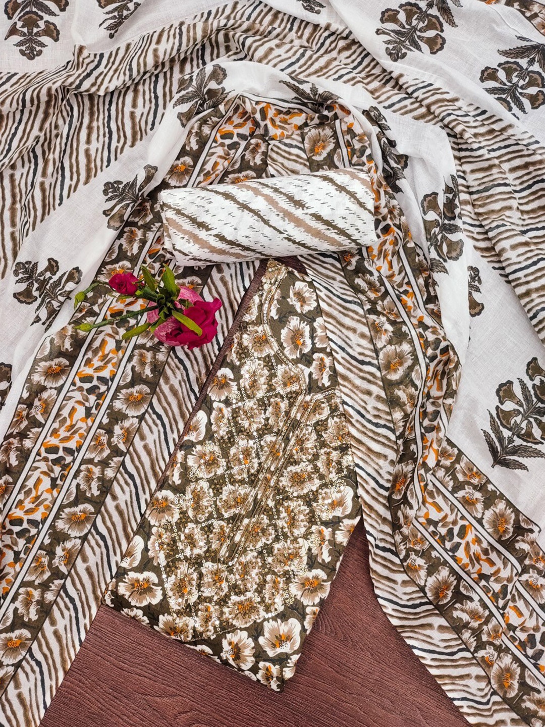 

mimi design Floral Printed Jute Cotton Unstitched Dress Material, Brown