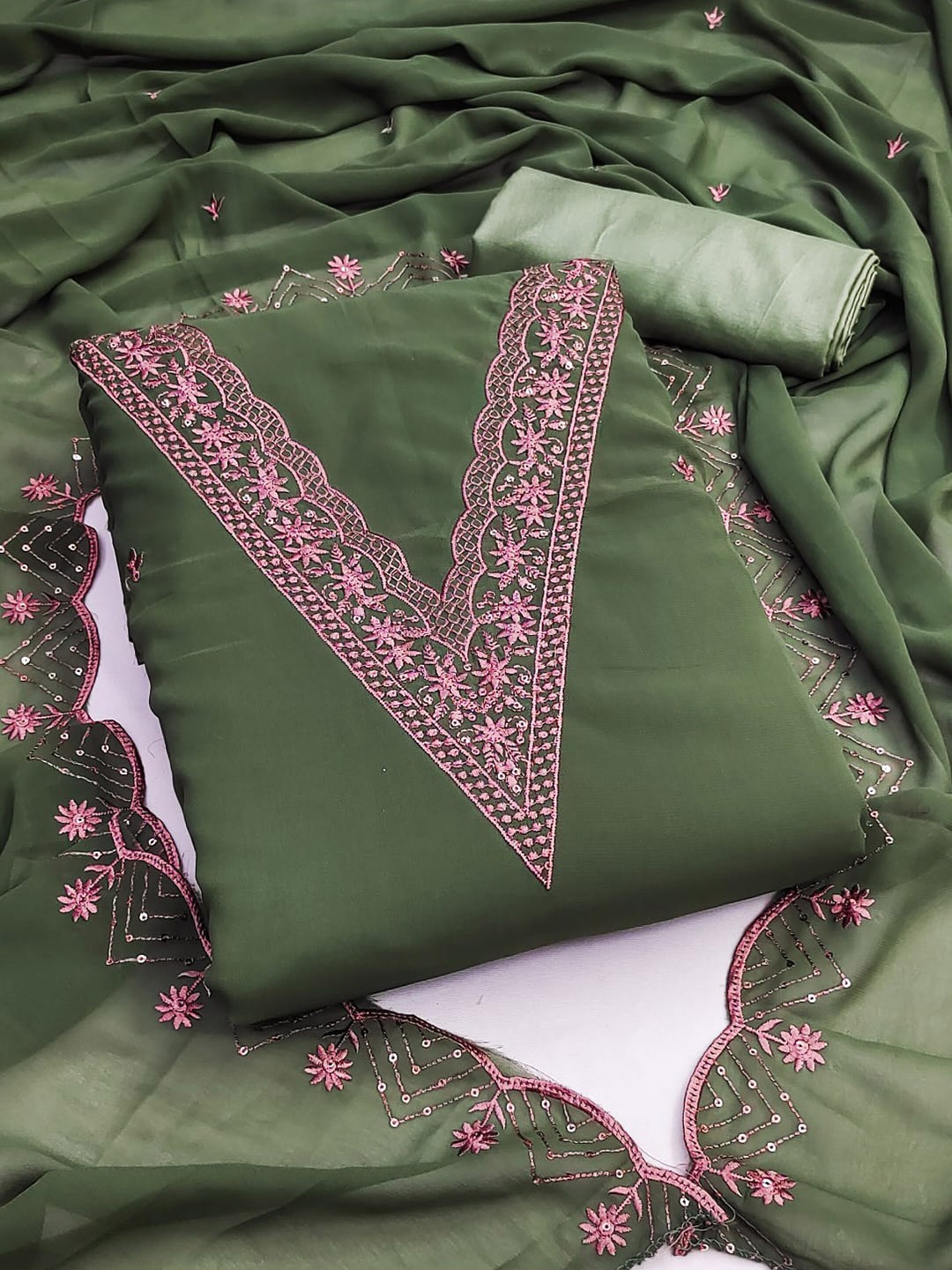 

mimi design Floral Embroidered Unstitched Dress Material, Green