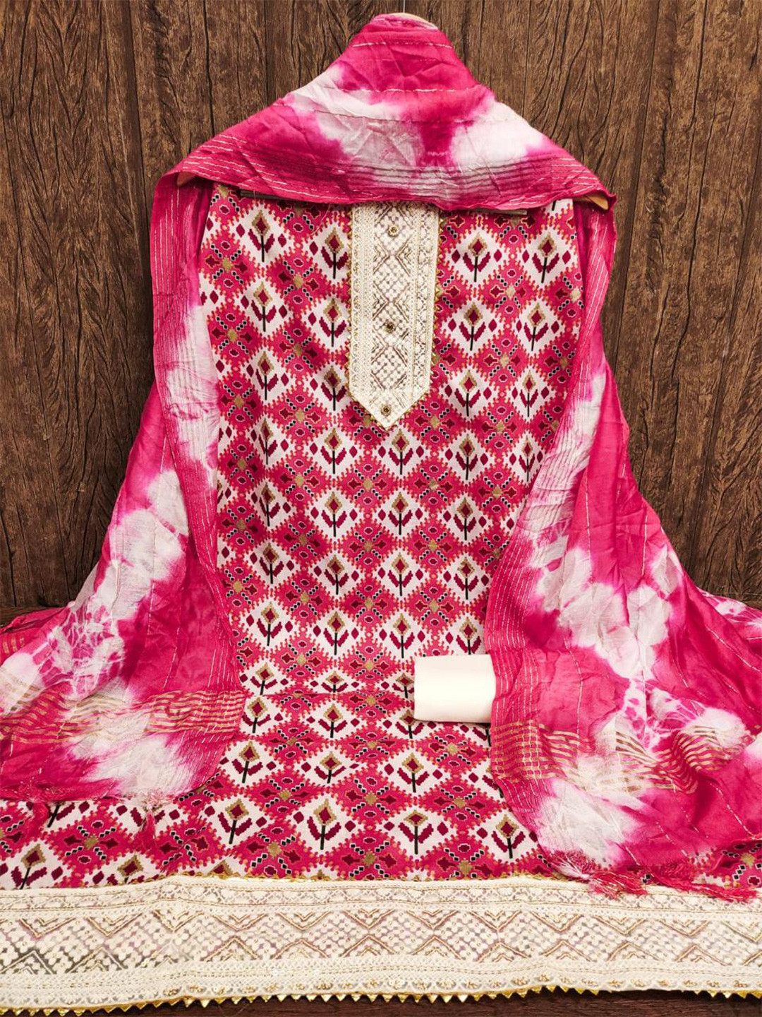 

mimi design Ethnic Motif Printed Jute Cotton Unstitched Dress Material, Pink