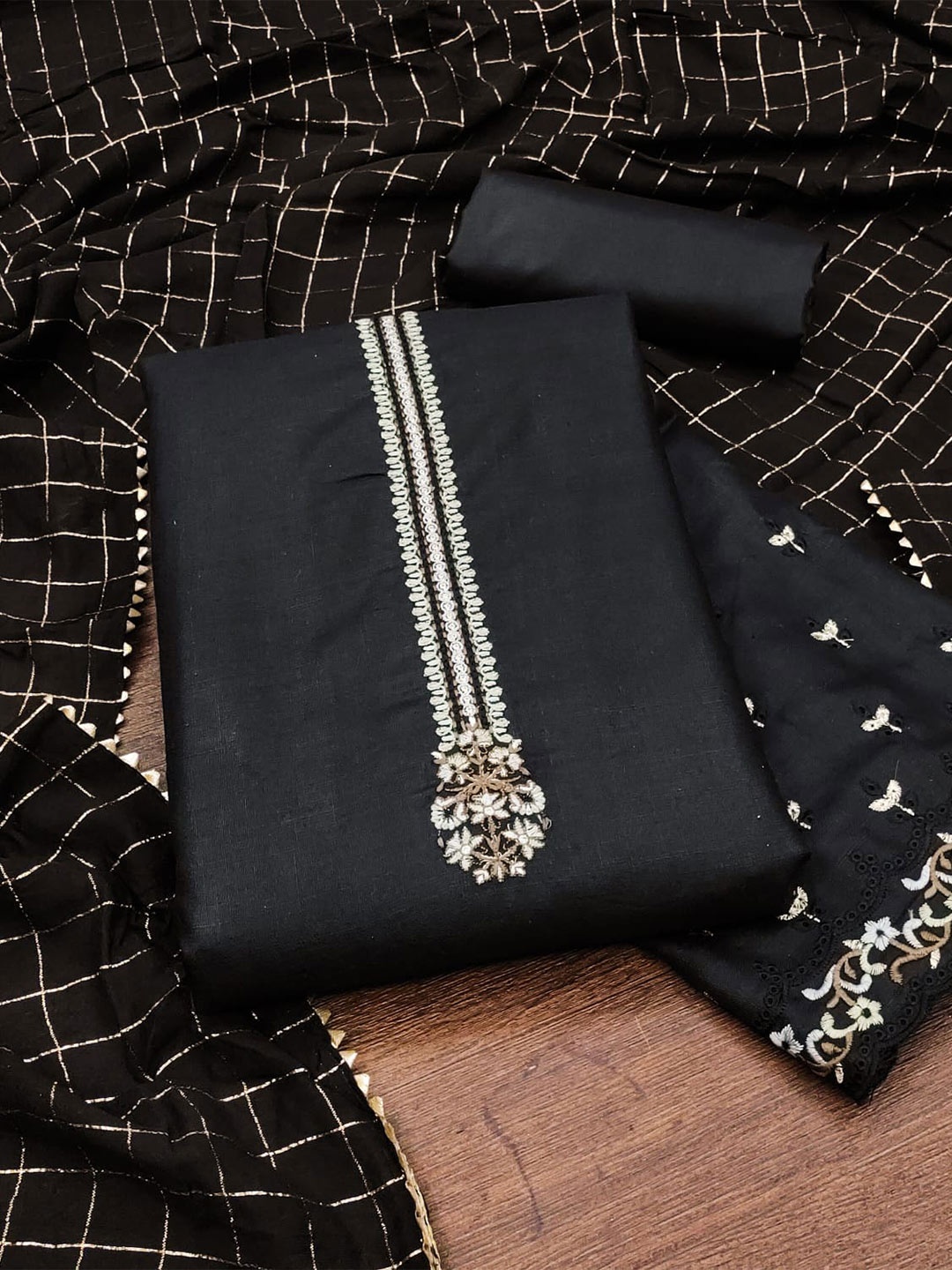 

mimi design Thread Work Detail Jute Cotton Unstitched Dress Material, Black