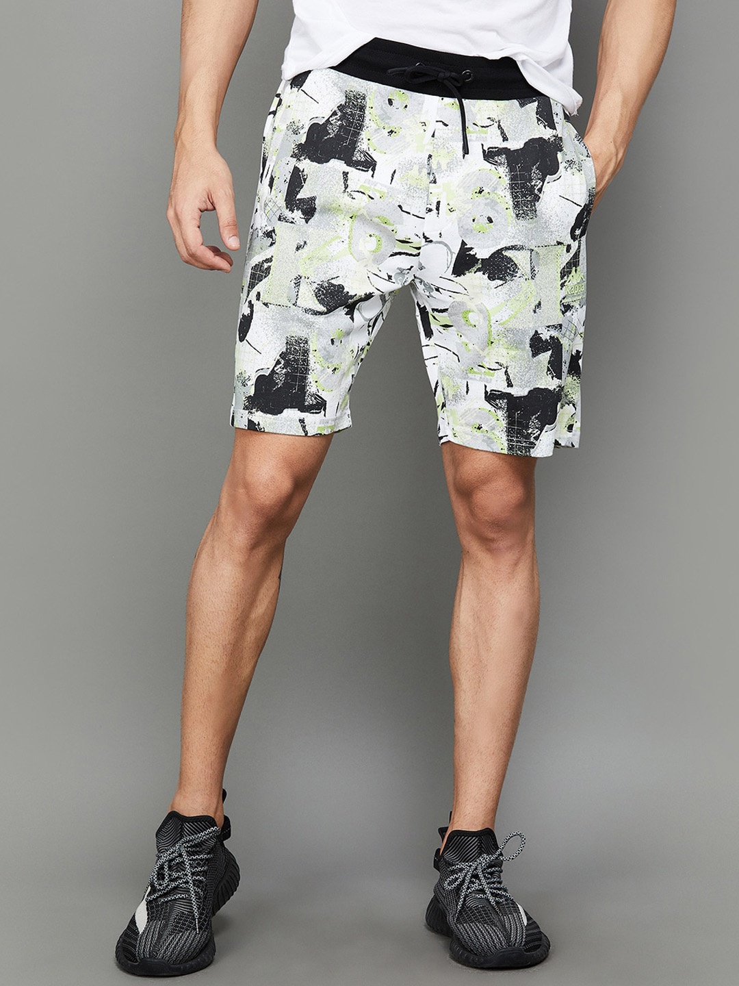 

Kappa Men Abstract Printed Pure Cotton Shorts, Green