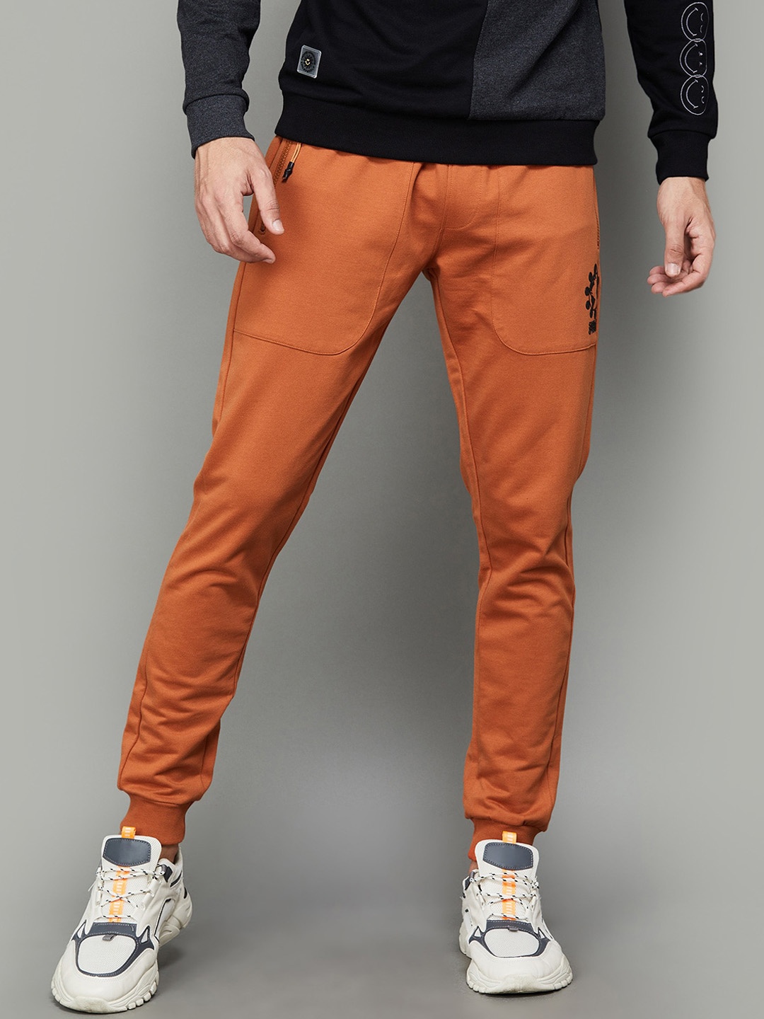 

SmileyWorld Mid-Rise Cotton Joggers, Brown