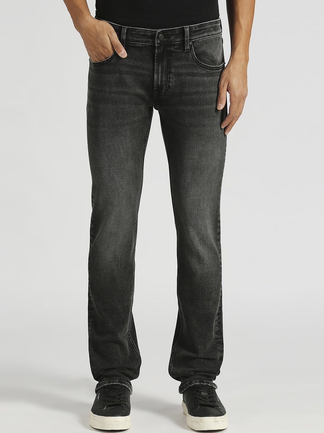 

Pepe Jeans Men Vapour Slim Fit Clean Look Light Fade Stretchable Jeans, Black