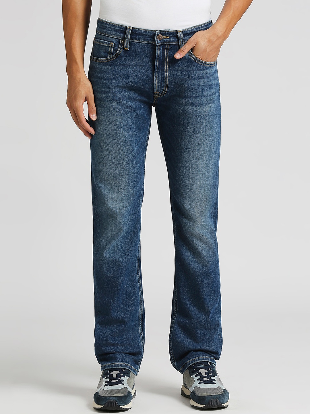 

Pepe Jeans Men Holborne Mid-Rise Light Fade Stretchable Jeans, Blue