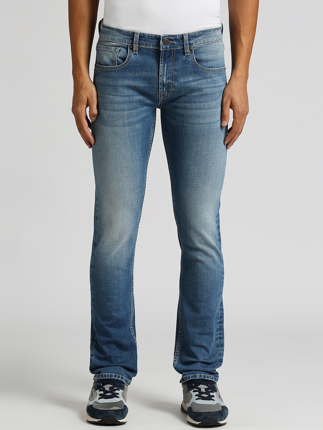 

Pepe Jeans Men Vapour Slim Fit Mid-Rise Light Fade Stretchable Jeans, Blue
