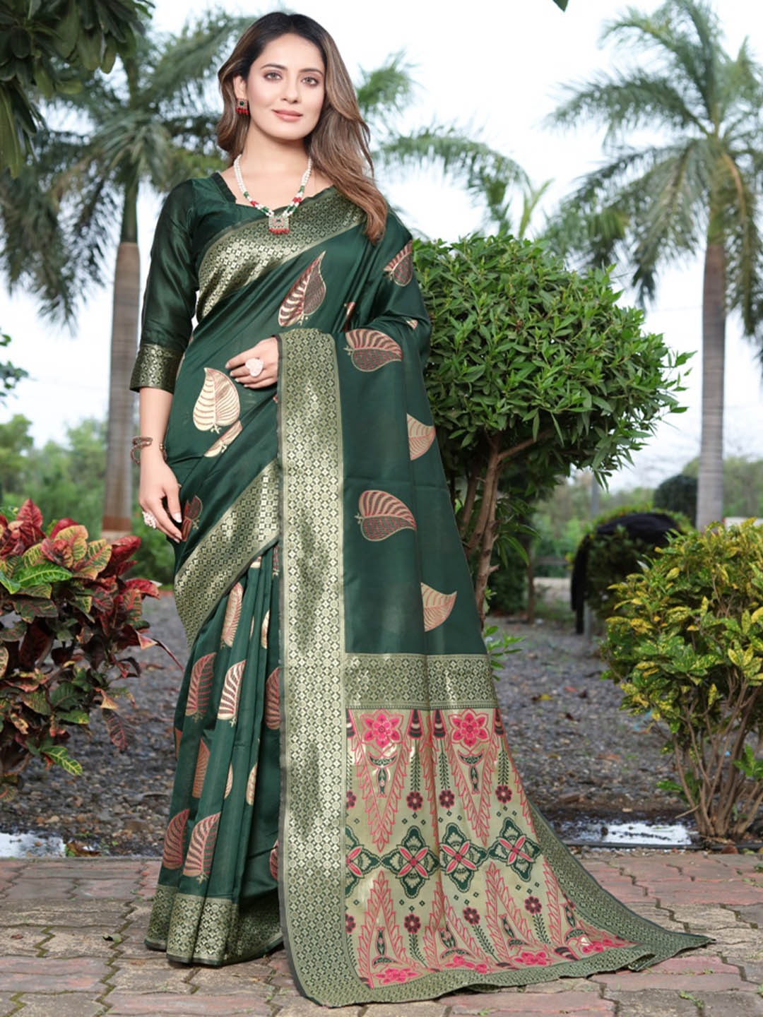 

Mitera Woven Design Zari Art Silk Saree, Green